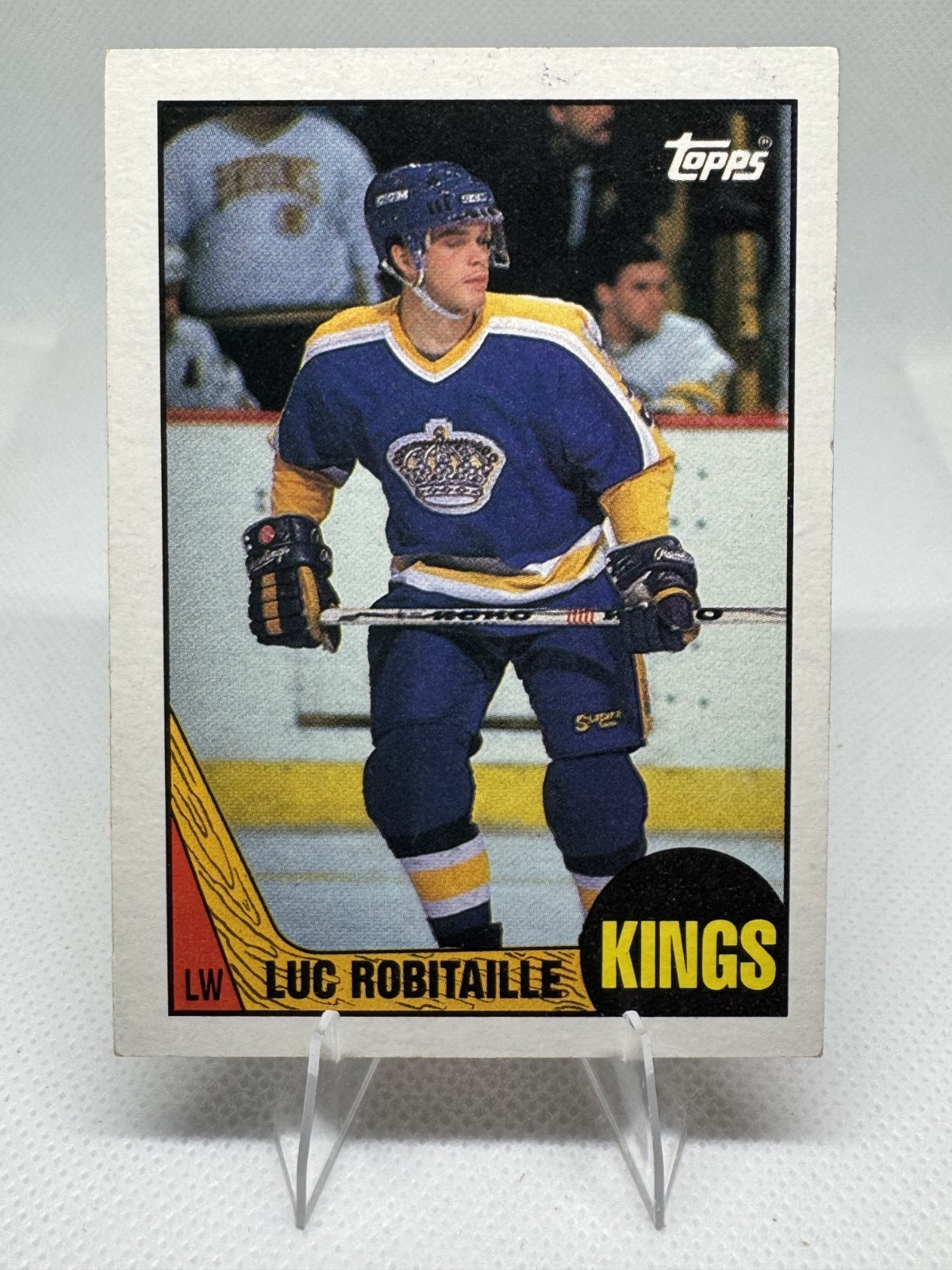 1987-88 Topps - Luc Robitaille #42 (RC) 1987-88 Topps - Luc Robitaille #42 (RC)