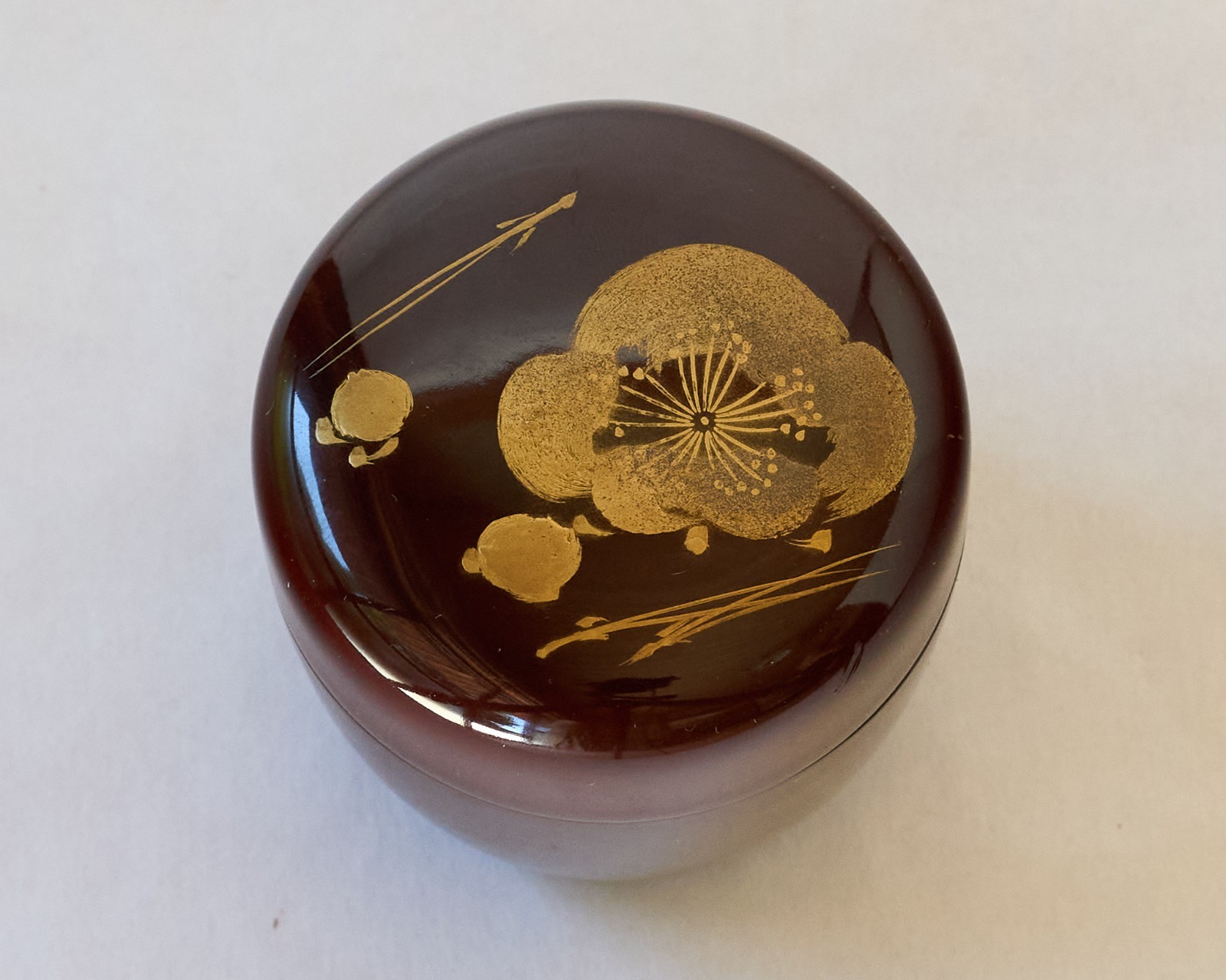 Japanese Natsume Tea Caddy Vermillion Lacquer Pine Bamboo Plum Maki-e