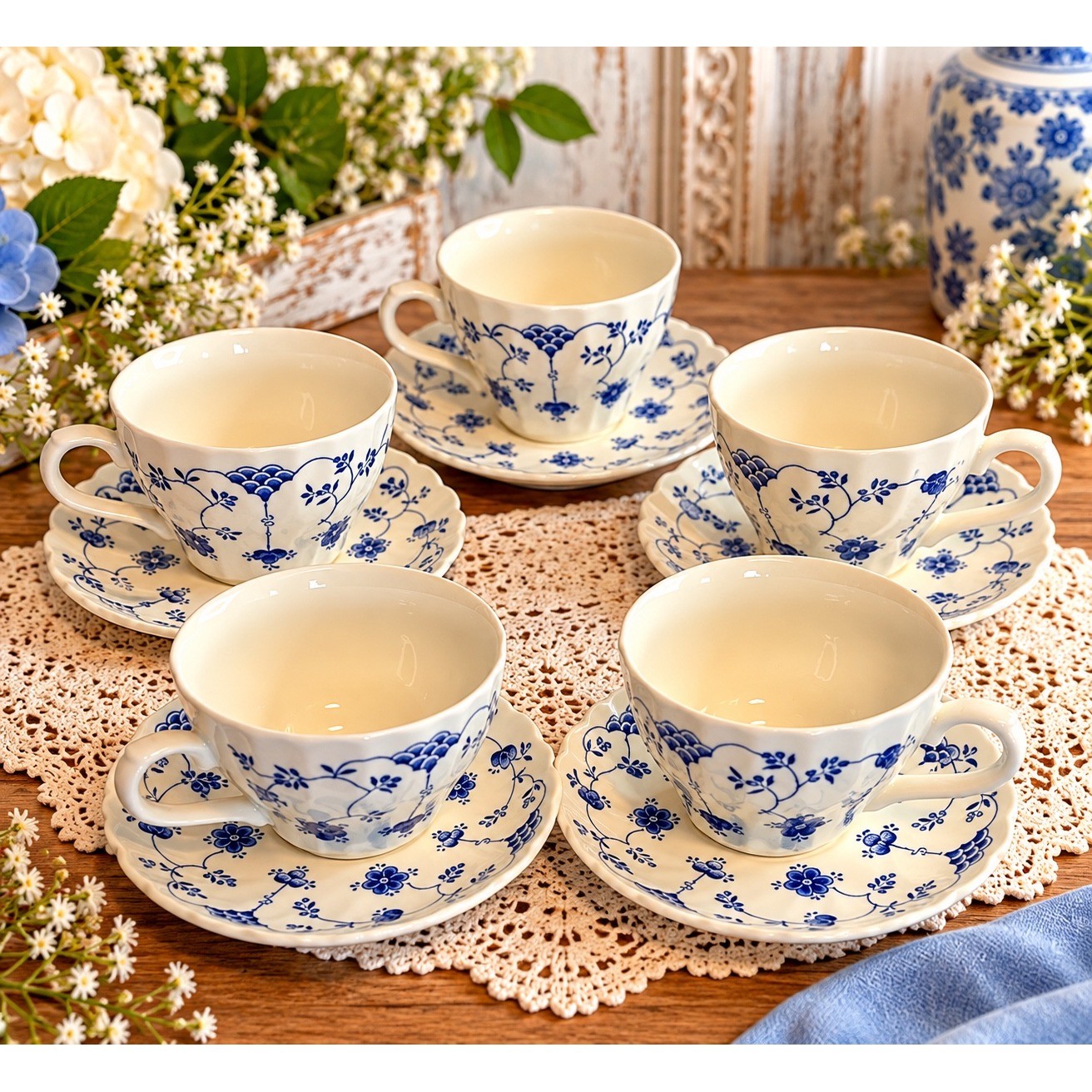 Churchill England Blue Onion Tea Cup and Saucer Set of 5 Blue White Floral Churchill England Blue Onion Tea Cup and Saucer Set of 5 Blue White Floral