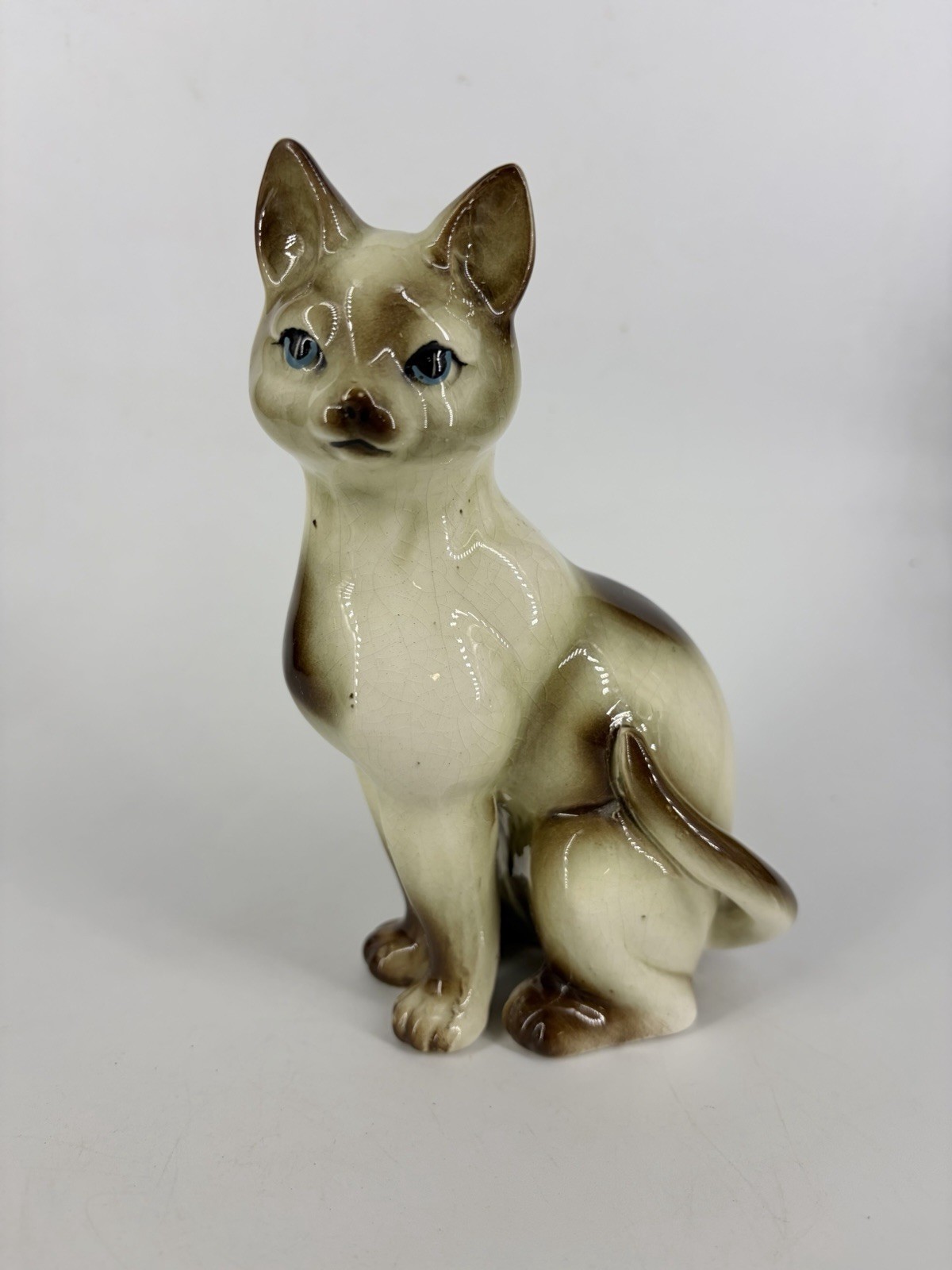 Vintage Siamese Cat Painted Ceramic Figurine Blue Eyes Vintage Siamese Cat Painted Ceramic Figurine Blue Eyes