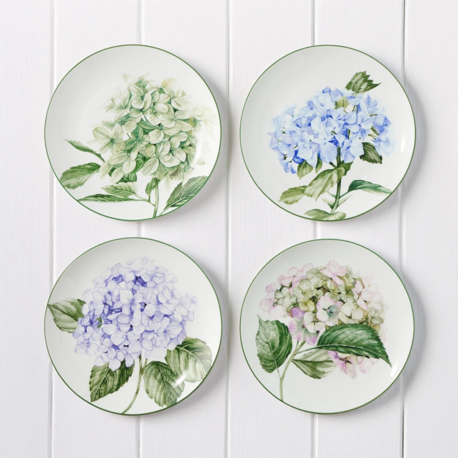 Williams Sonoma Hydrangea Salad Plates 8.5 Williams Sonoma Hydrangea Salad Plates 8.5