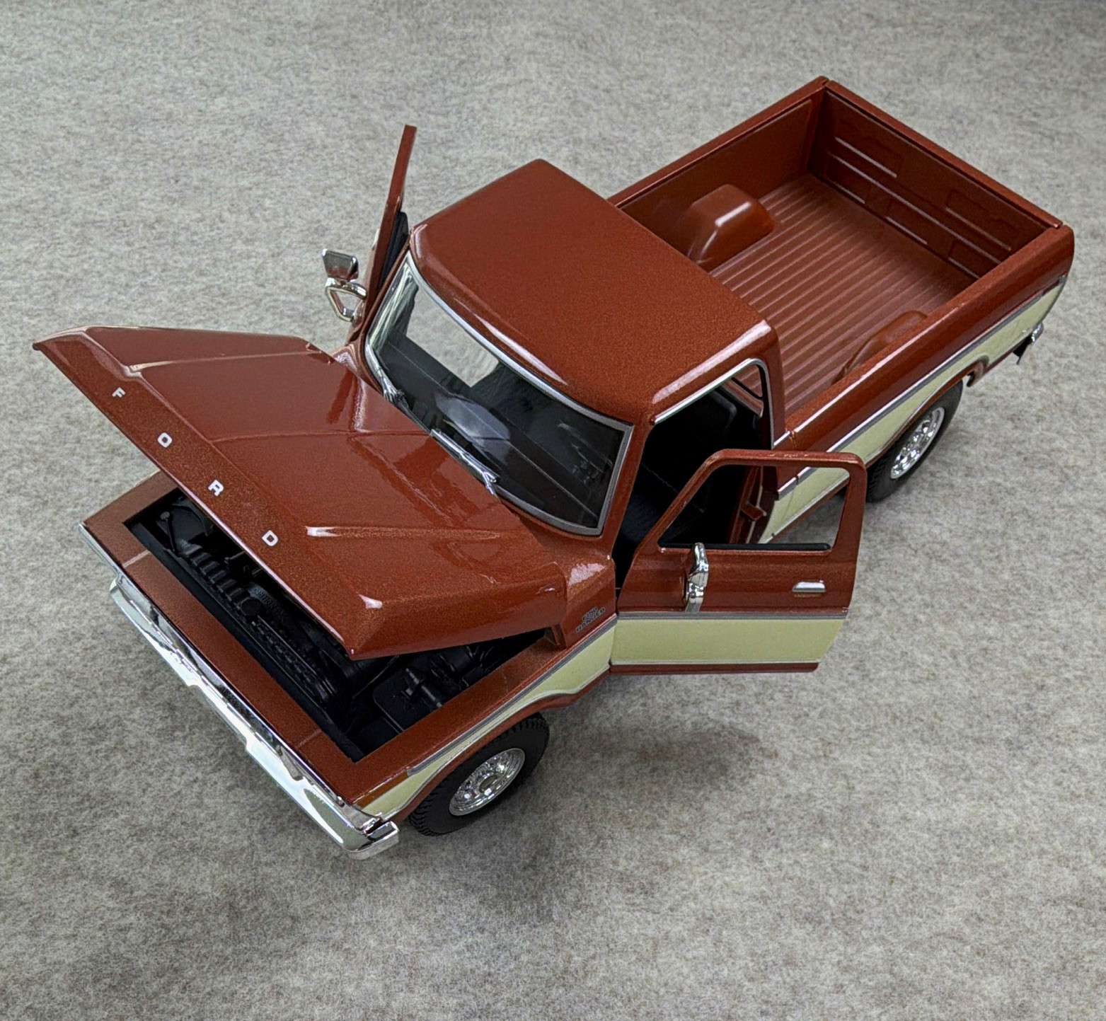 Maisto Special Edition 1979 Ford F150 Pick-up Truck 1:20 Diecast Brown 46629 NEW Maisto Special Edition 1979 Ford F150 Pick-up Truck 1:20 Diecast Brown 46629 NEW