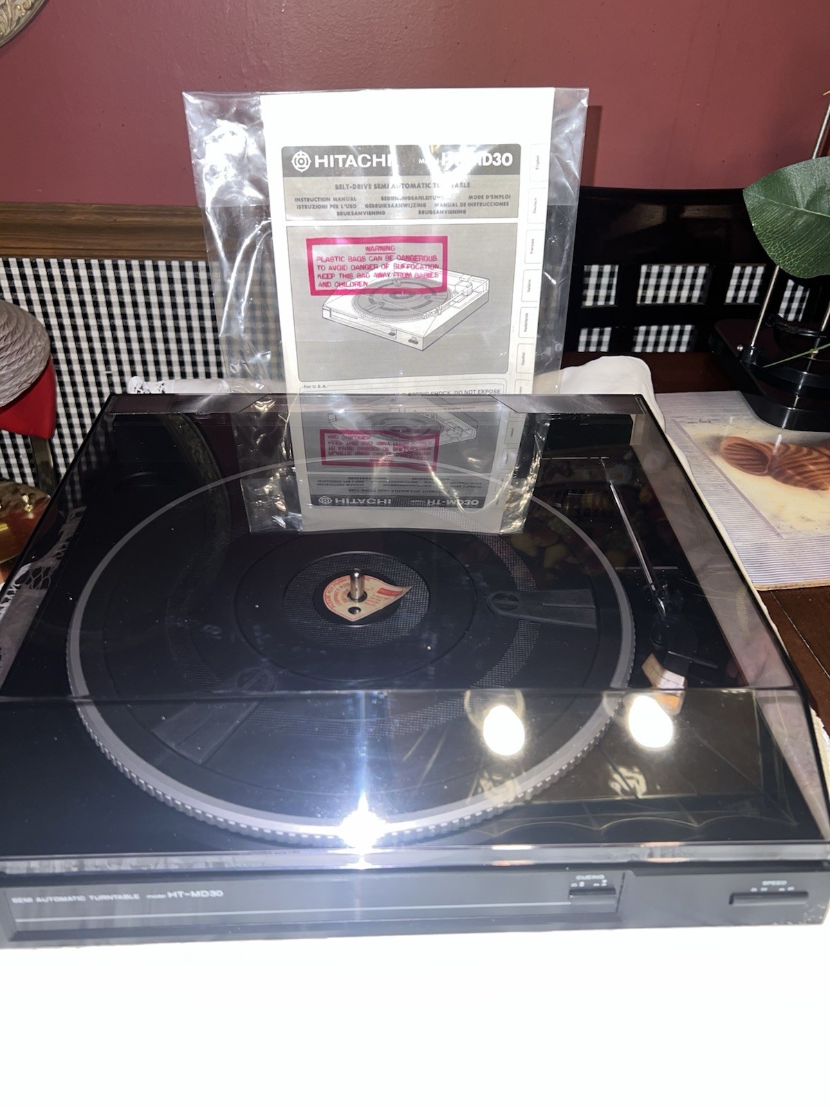 Vintage Hitachi Stereo Turntable  HT-MD30- 1988 Manual Plugs in Component System