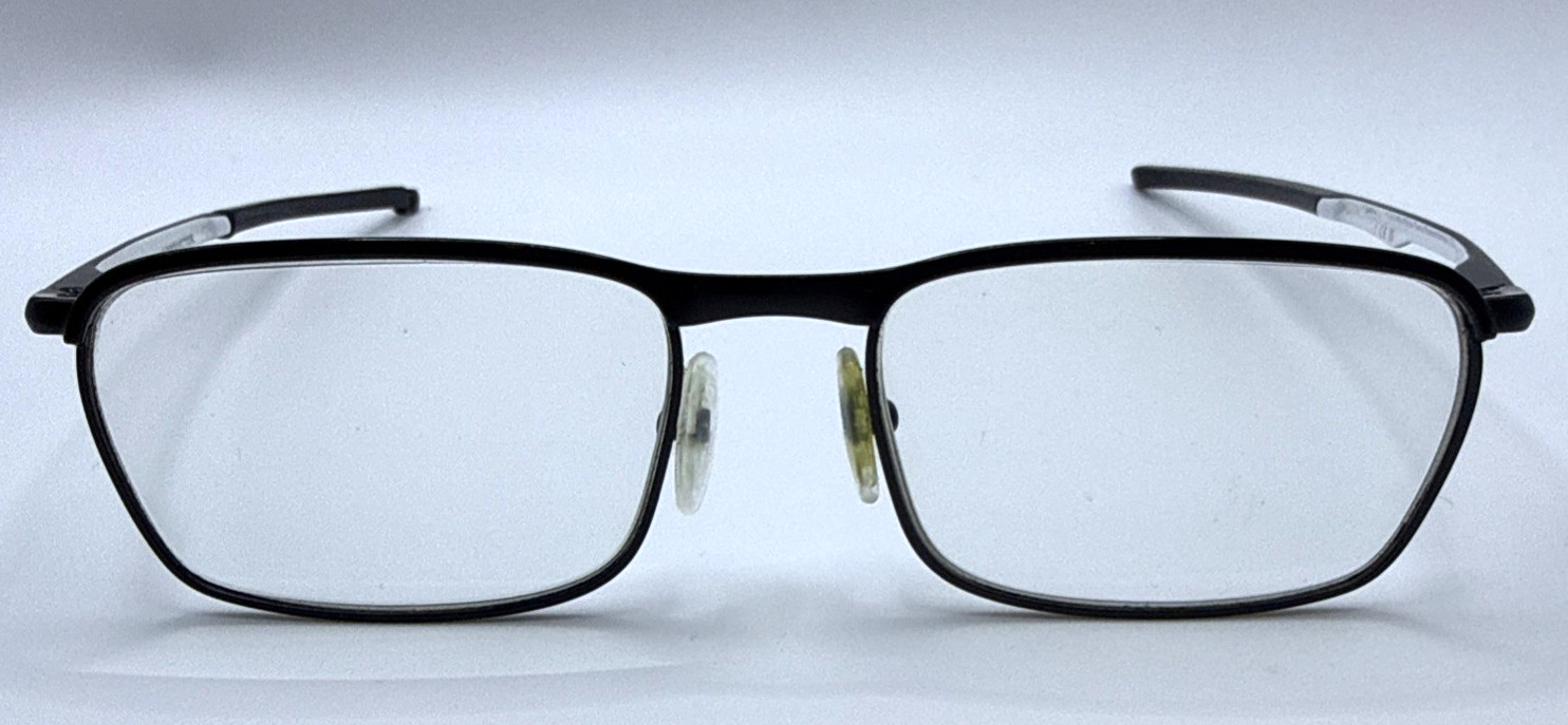 Oakley Conductor OX3186-0554 Black/White Eyeglasses **FRAMES ONLY** 54-17-137 Oakley Conductor OX3186-0554 Black/White Eyeglasses **FRAMES ONLY** 54-17-137