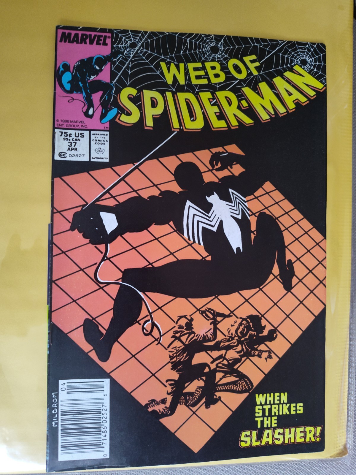 Web of Spiderman 37marvel comics / Mark jewelers insert variant /rare high grade