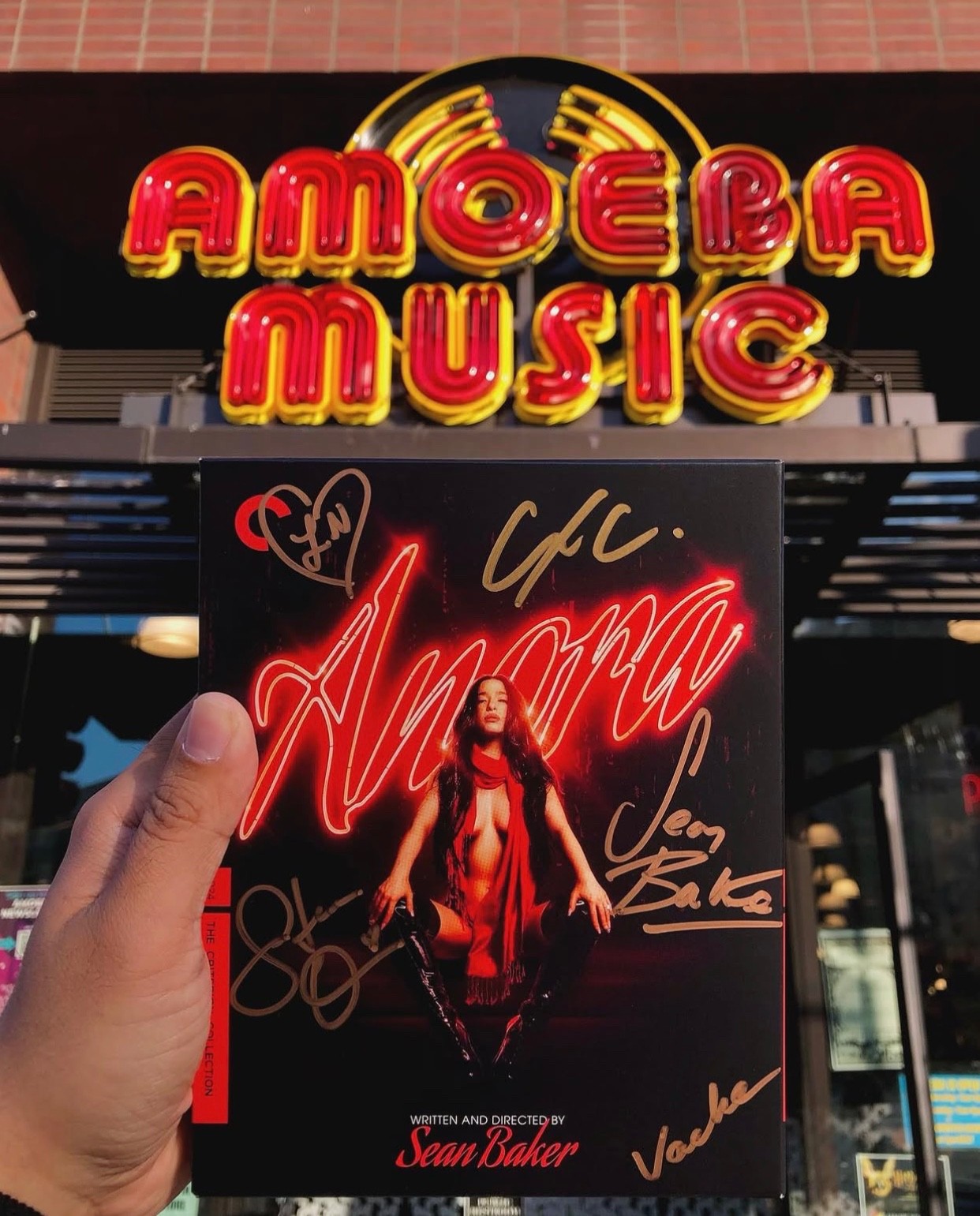 Anora Criterion 4K & Poster Bundle SIGNED Mikey Madison, Sean Baker + Cast/Crew Anora Criterion 4K & Poster Bundle SIGNED Mikey Madison, Sean Baker + Cast/Crew