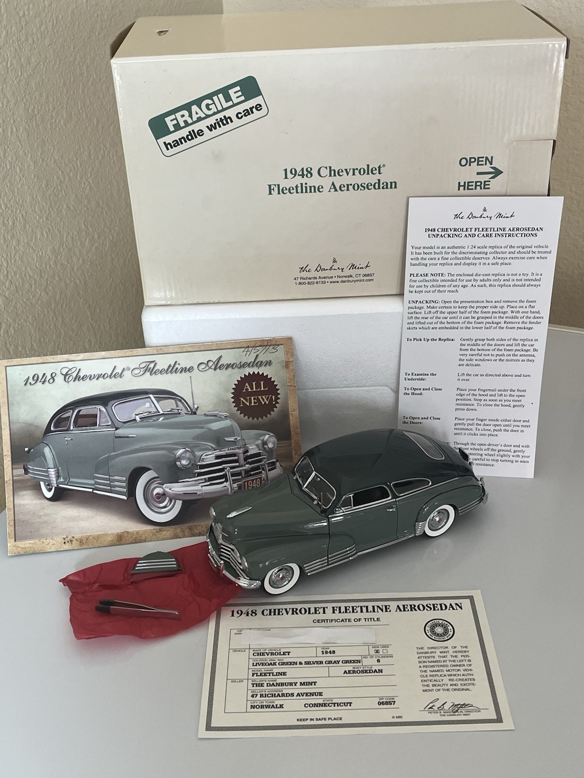 Danbury Mint 1948 Chevrolet Fleet line -AeroSedan 