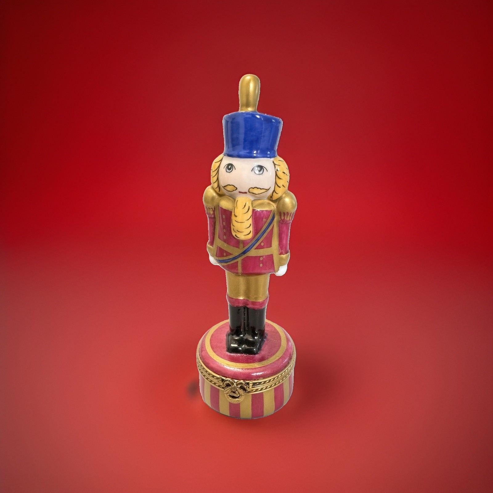 NWOB ^RARE^ ROCHARD Limoges Holiday XMAS “Burgundy Nutcracker” Box Peint Main NWOB ^RARE^ ROCHARD Limoges Holiday XMAS “Burgundy Nutcracker” Box Peint Main