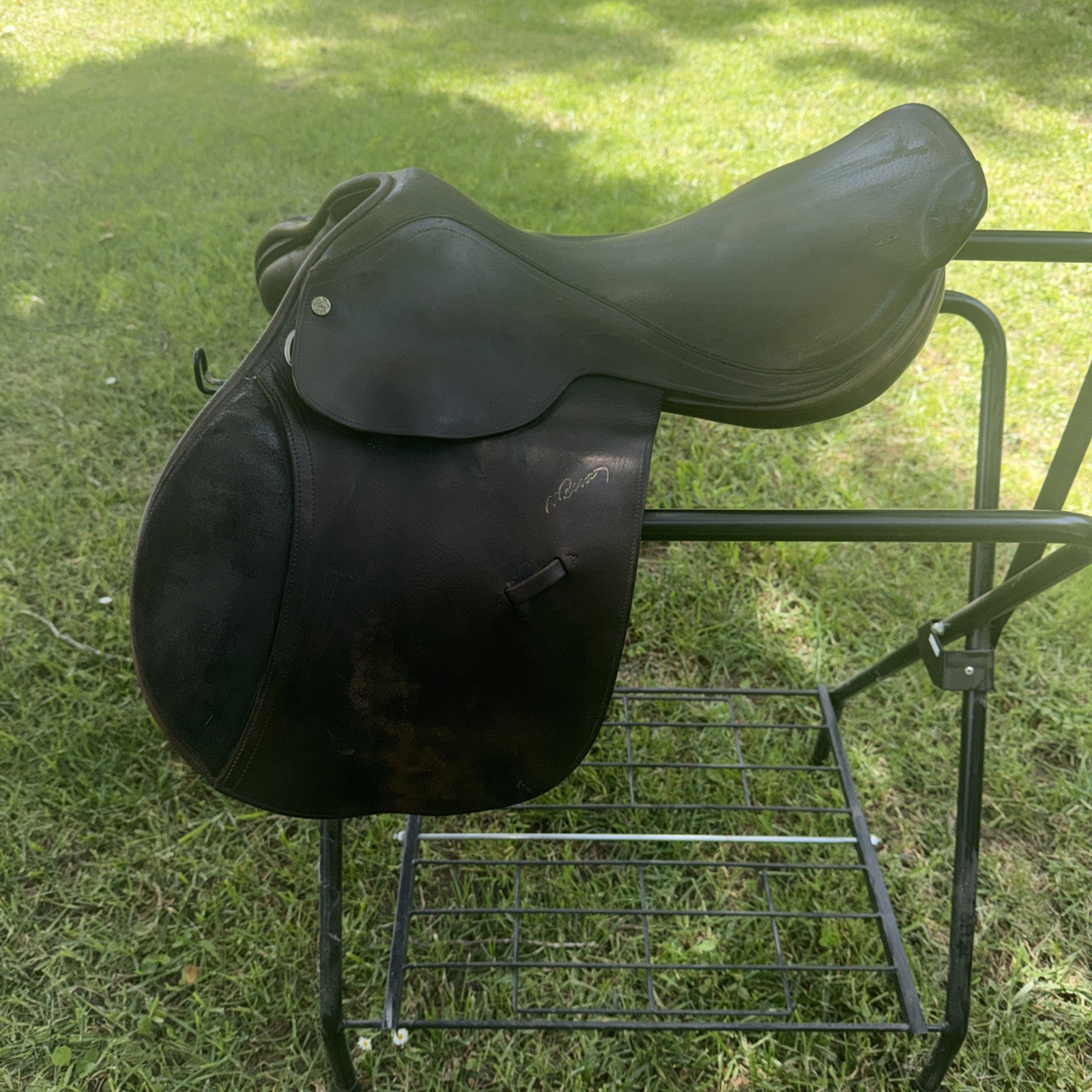 Nelson Pessoa Paris - Close Contact English Saddle - Size 18 inch Nelson Pessoa Paris - Close Contact English Saddle - Size 18 inch