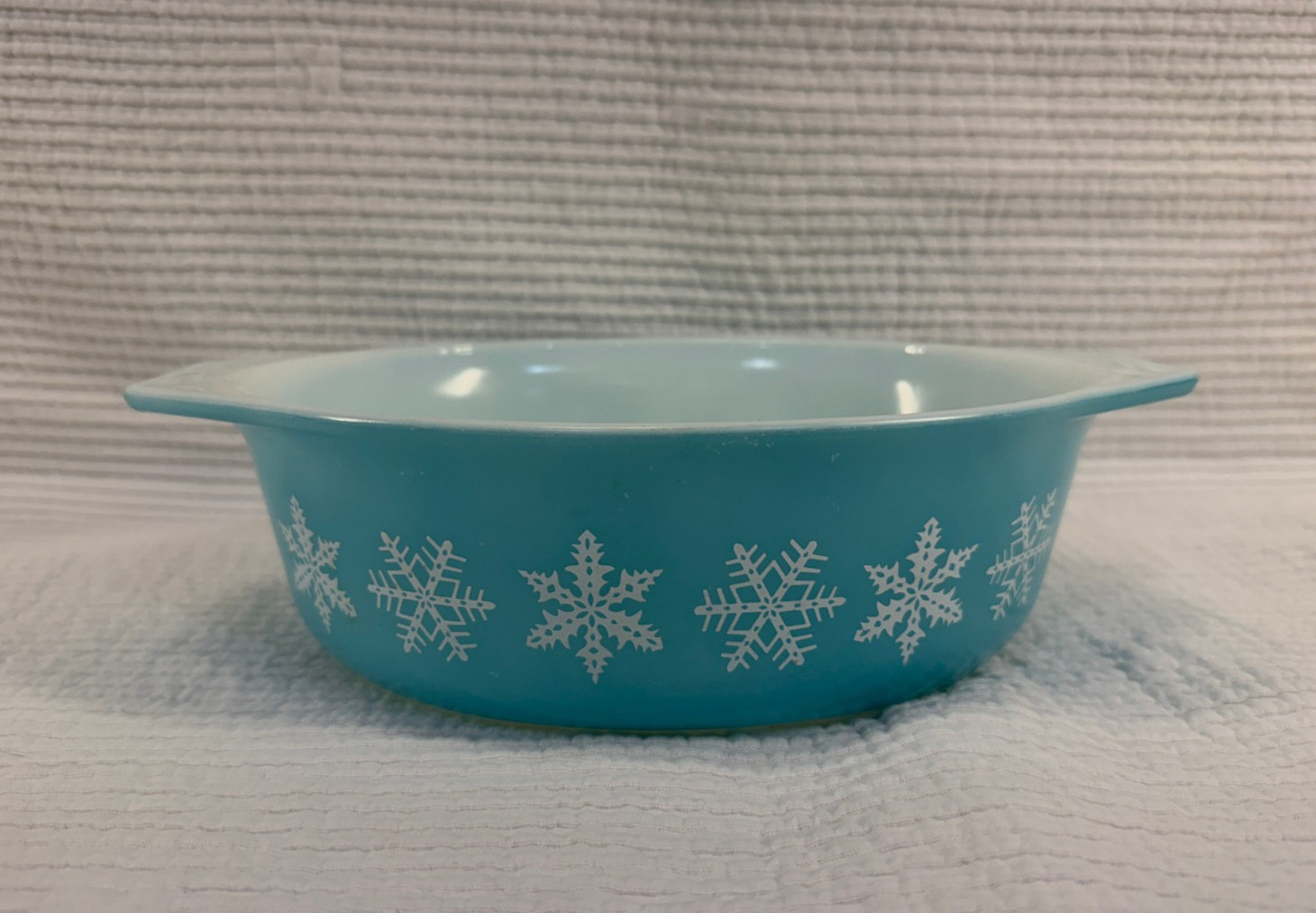 Vintage Pyrex Snowflake Turquoise Oval Casserole Dish 1.5 Quart Mid-Cent