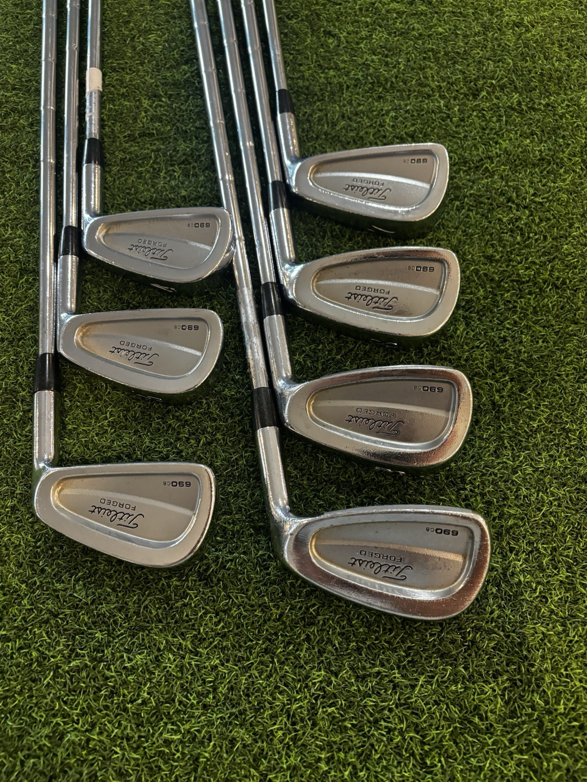 Titleist 690 CB Forged Iron Set 4-PW/Dynamic Gold X100 Steel/RH Titleist 690 CB Forged Iron Set 4-PW/Dynamic Gold X100 Steel/RH