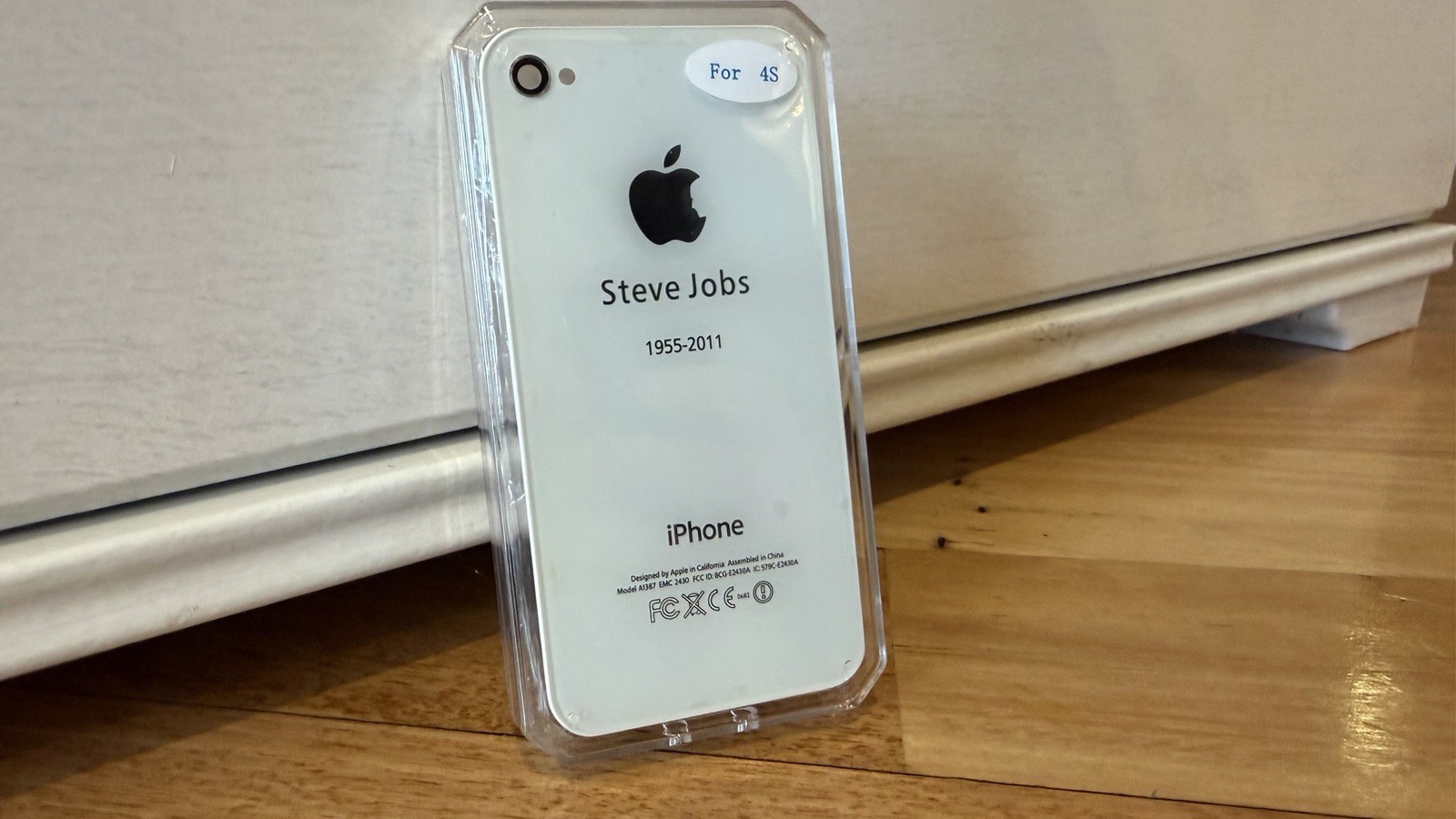 RARE Steve Jobs 1955–2011 Memorial iPhone 4S Back Glass – New/Unused