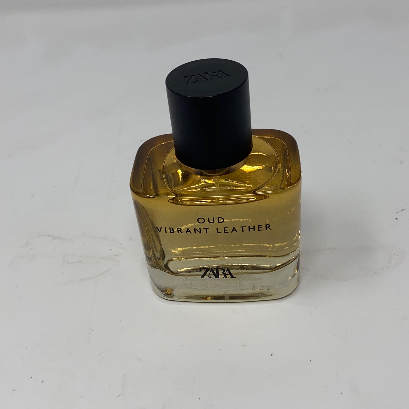 Zara Oud Vibrant Leather EDP 60ml/2.03oz Amber/Black Bottle