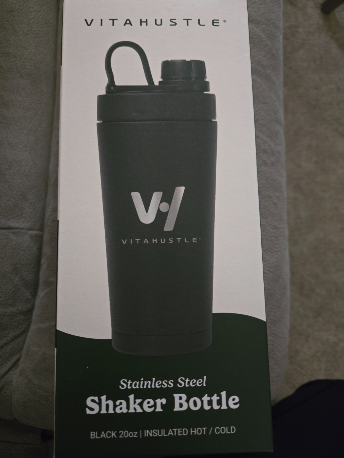 Vitahustle Insulated Stainless Steele Shaker Bottle 20 OZ black