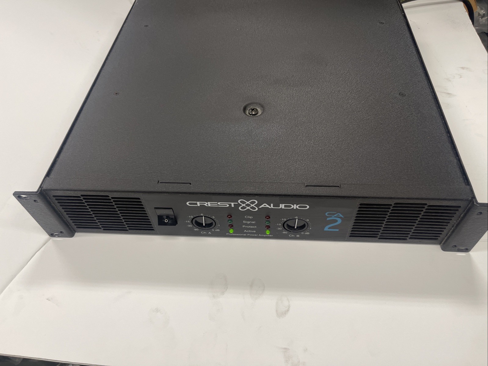 Crest Audio Power Amplifier Crest Audio Power Amplifier