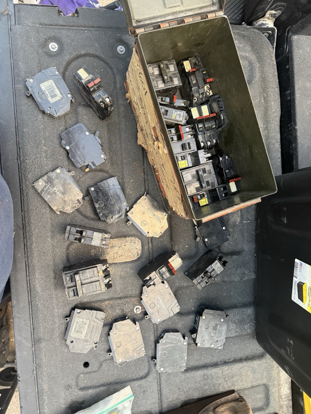 Circuit Breaker Lot GE Murray Siemens Square D Federal Pacific Stab Lok Used
