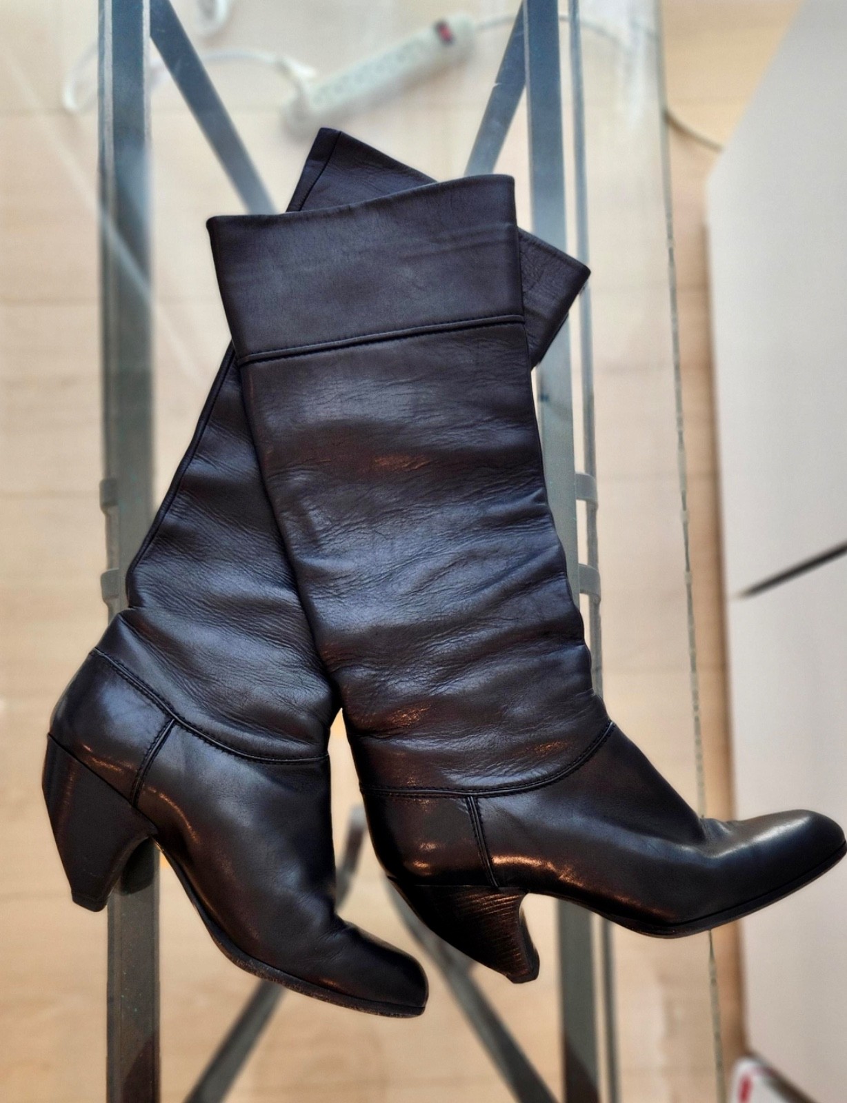 Marc Jacobs Black Leather Slanted Fashion Heel Size 7