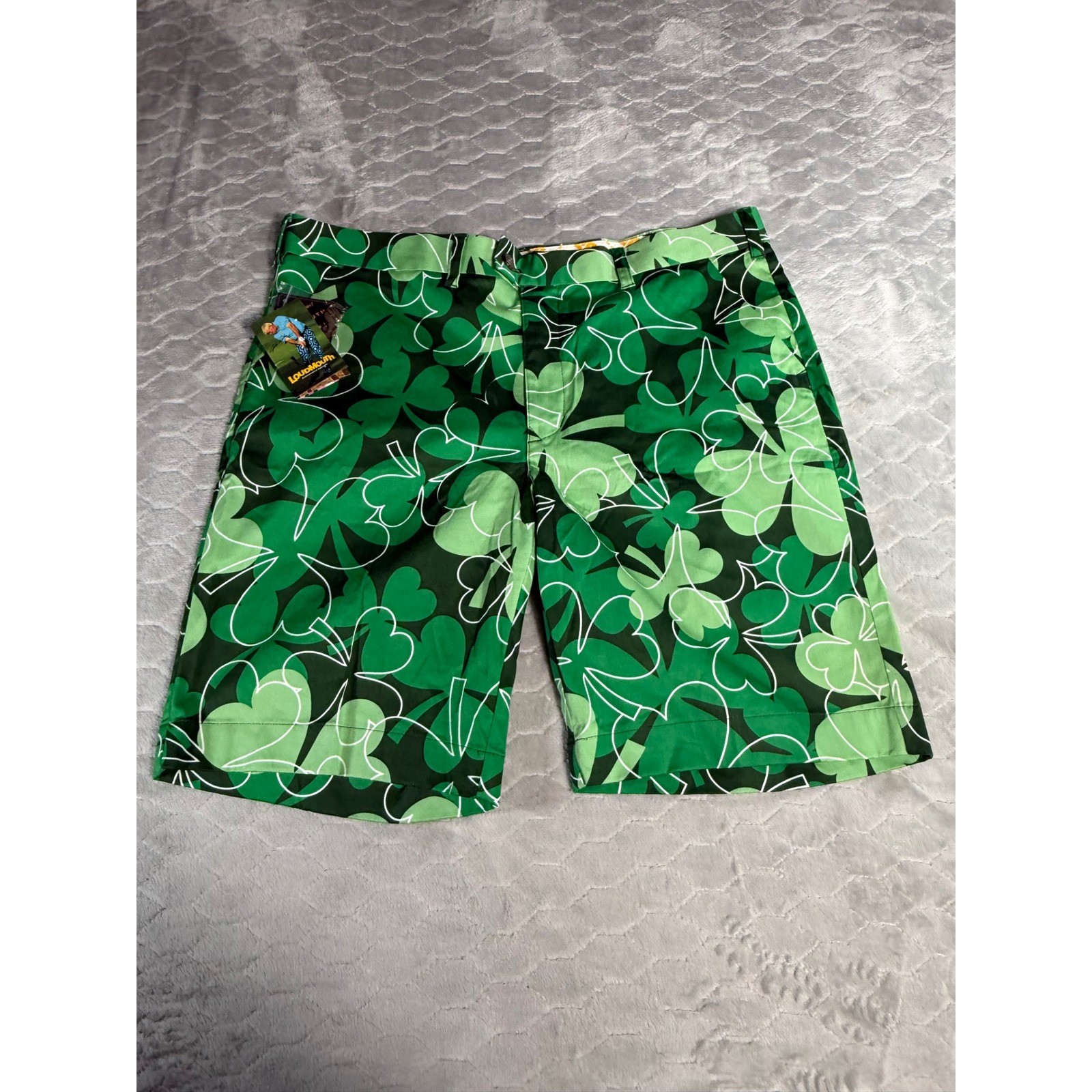Loudmouth Golf Shorts Mens 40 Green Shamrock Clover Graphic Print New NWT Fun