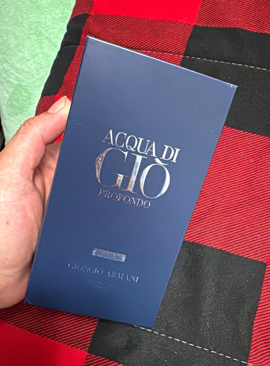 Giorgio Armani Acqua Di Gio Profondo Eau de Parfum Spray Refillable 3.4