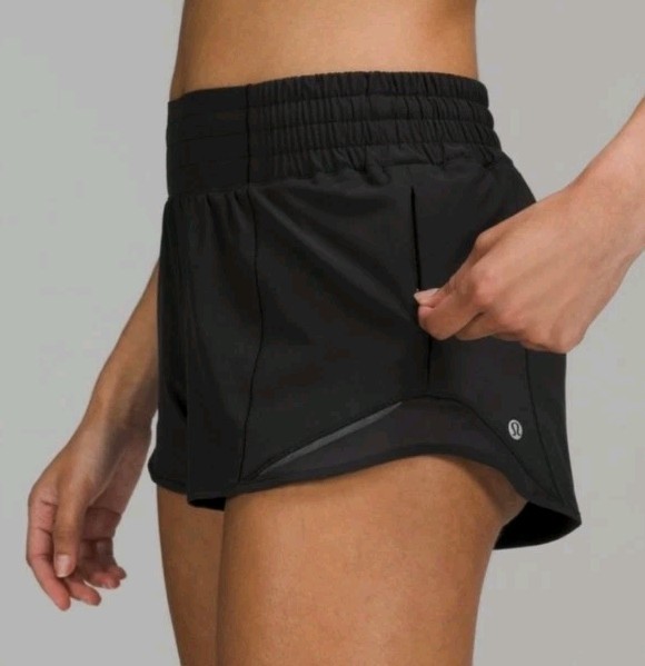 Lululemon Hotty Hot Black 2.5” Running Athletic Lined Shorts Size 2
