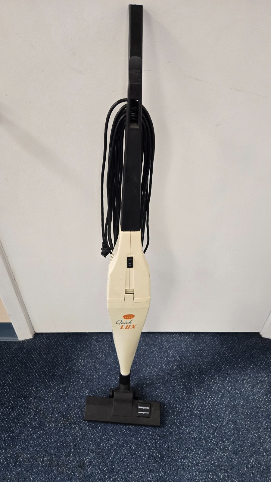 Rare Unrestored Vintage Aerus Electrolux QuickLux Stick Broom Vacuum 1990\'s