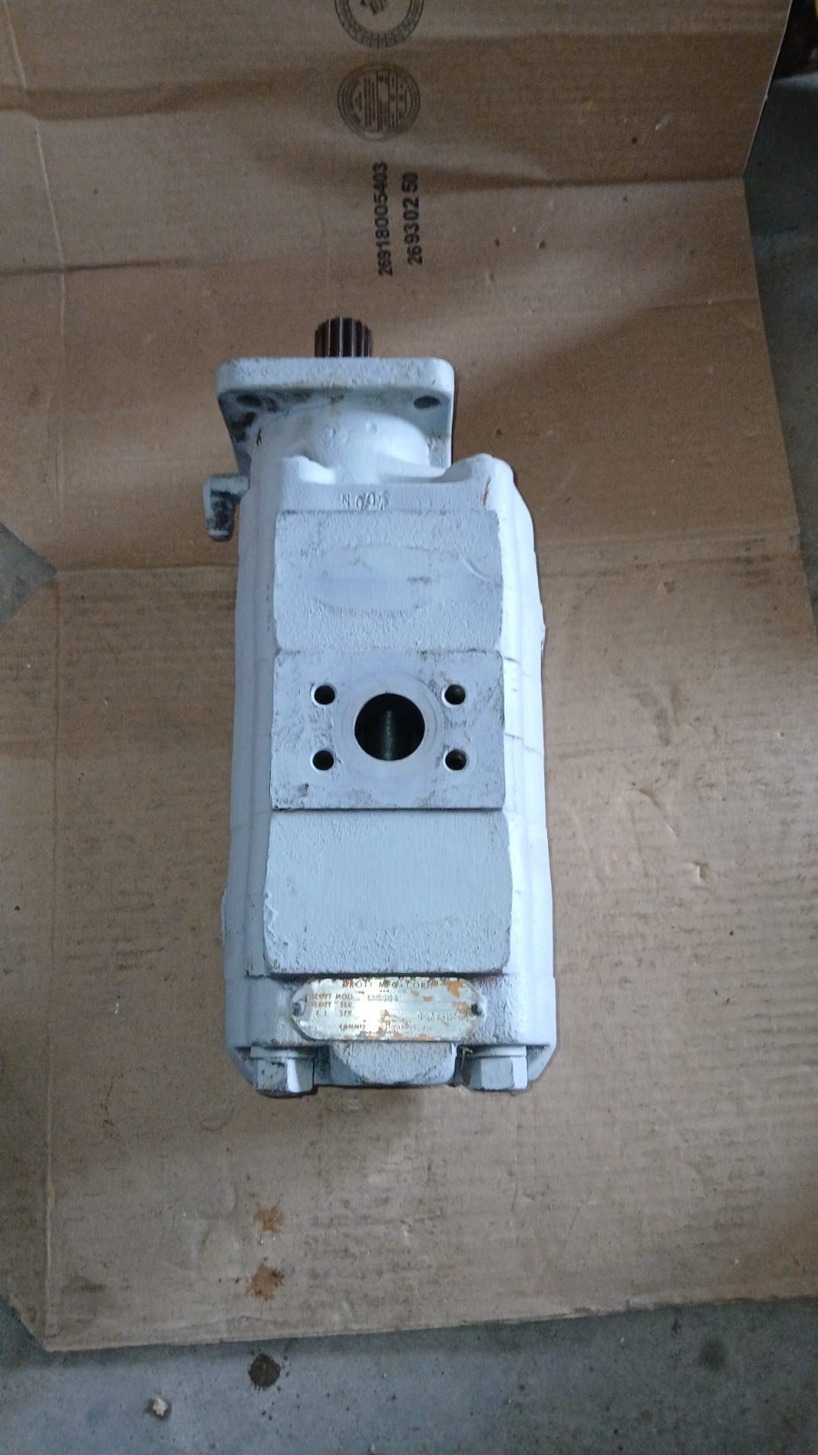 DROTT CASE 513584 COMMERCIAL SHEARING B079-11706 980B Excavator HYD PUMP