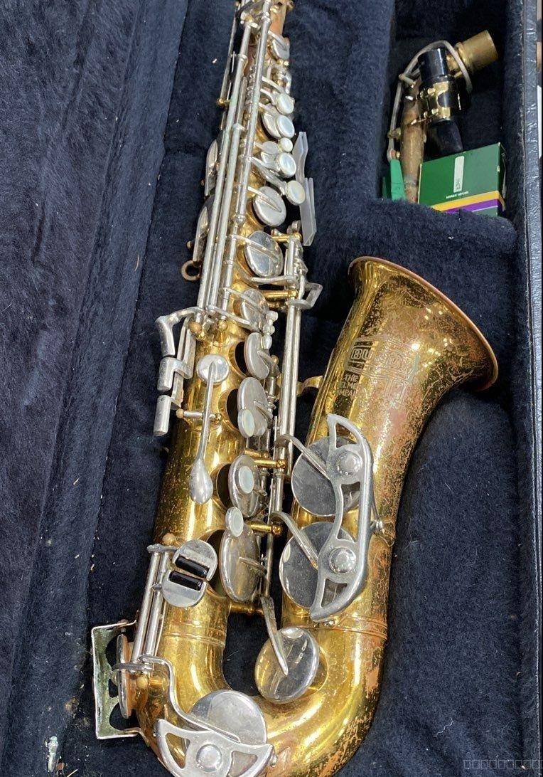 VINTAGE BUNDY II SAXOPHONE