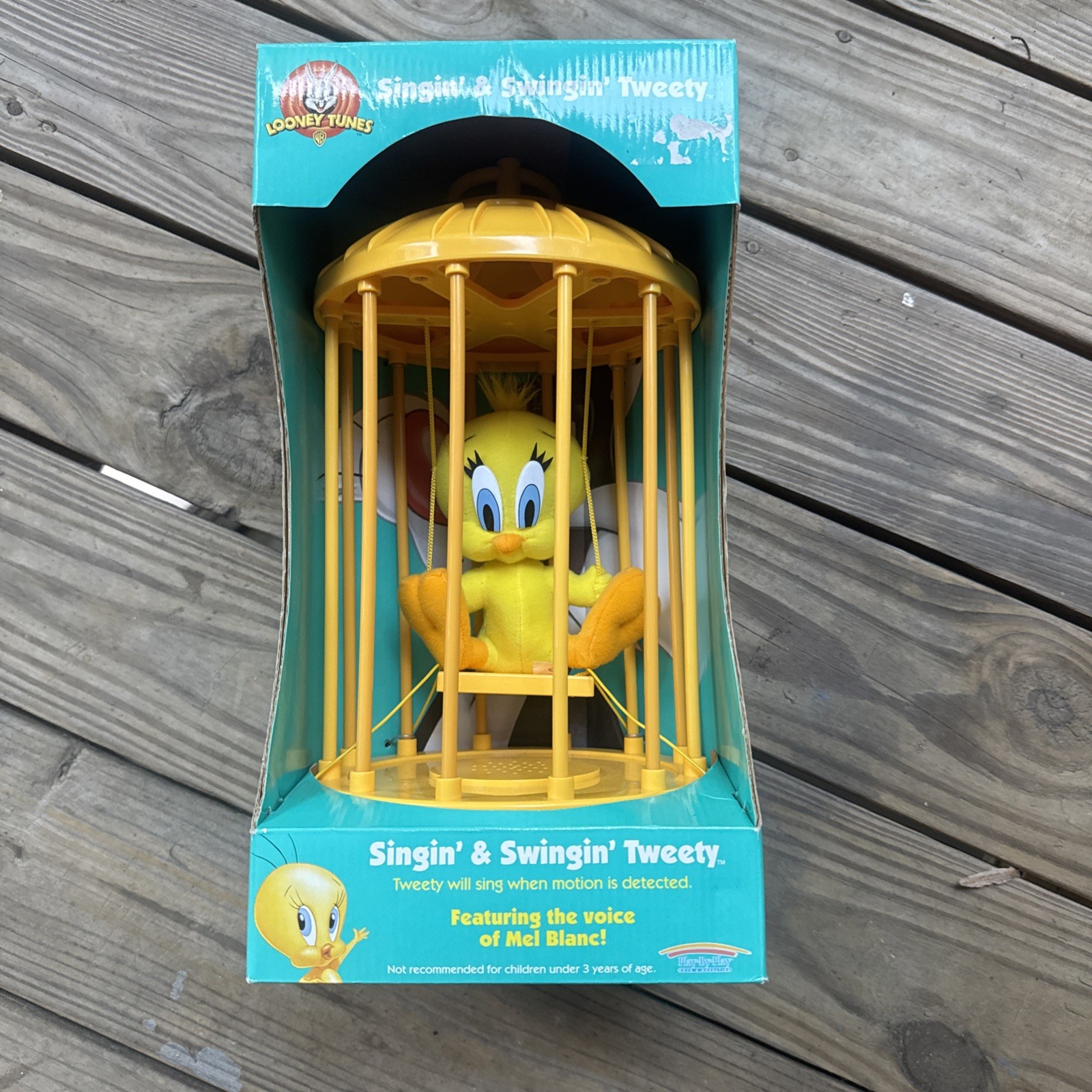 Vintage 1998 Looney Tunes Singin & Swingin Tweety Bird In Cage Toy - WORKS GOOD Vintage 1998 Looney Tunes Singin & Swingin Tweety Bird In Cage Toy - WORKS GOOD