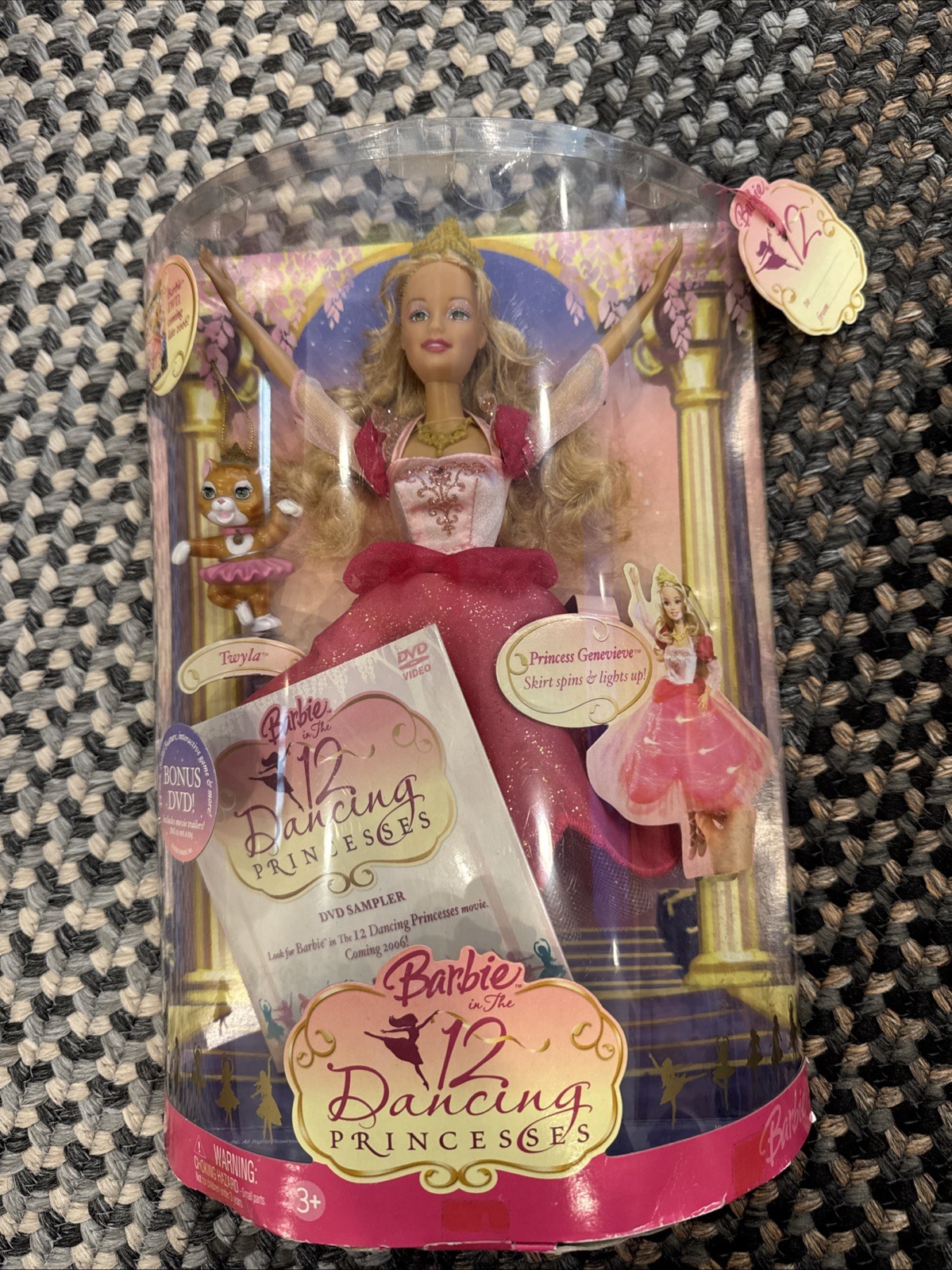 2006 Mattel Barbie Dancing Princesses Princess Genevieve & Twyla New J8887 2006 Mattel Barbie Dancing Princesses Princess Genevieve & Twyla New J8887