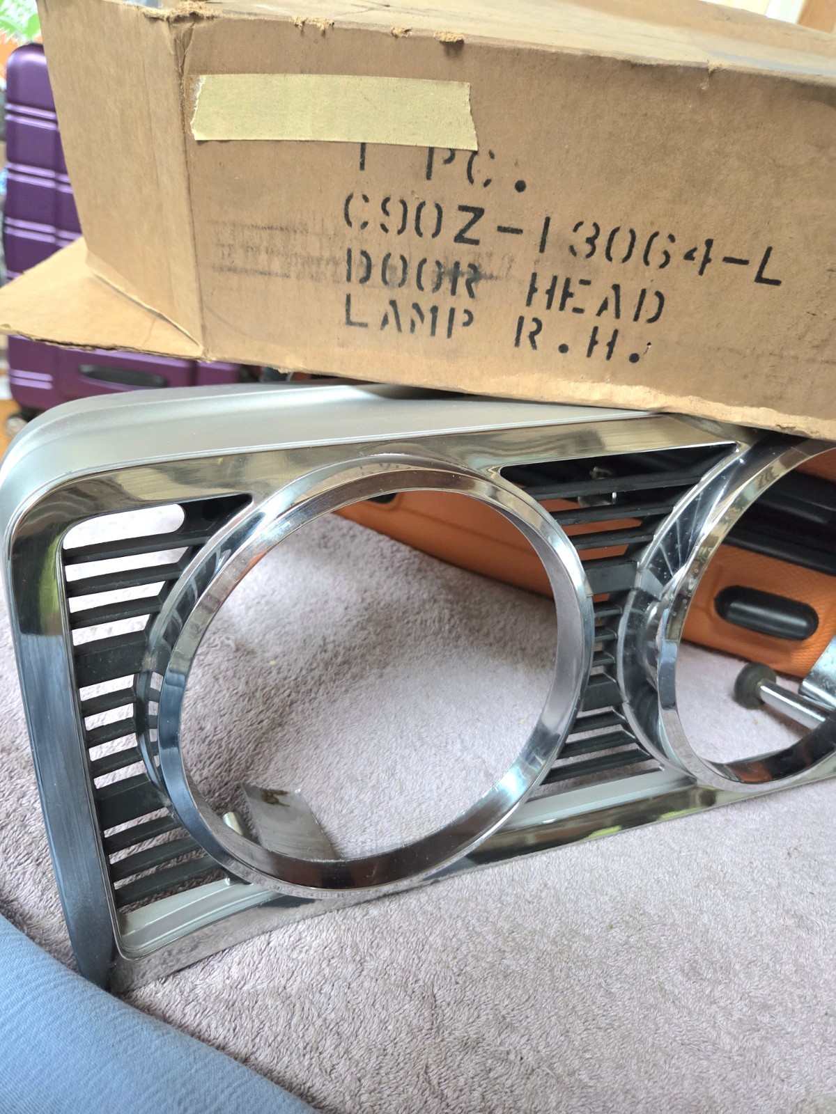 NOS 1969 FORD TORINO  FAIRLANE  RANCHERO HEADLIGHT BEZEL C9OZ-13064-L. 69 OEM