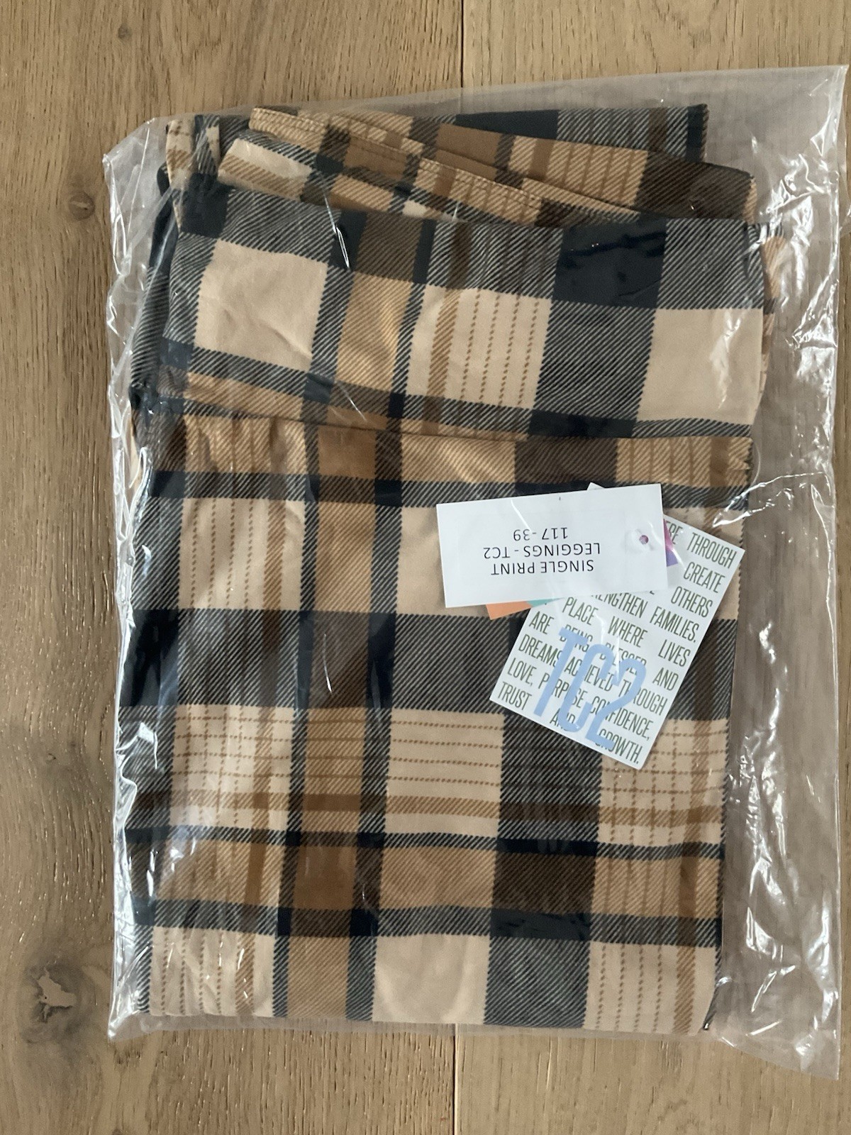 NWT LuLaRoe TC2 Tall Curvy 2 Print Leggings - Fits Sizes 20-26- As Pictured NWT LuLaRoe TC2 Tall Curvy 2 Print Leggings - Fits Sizes 20-26- As Pictured