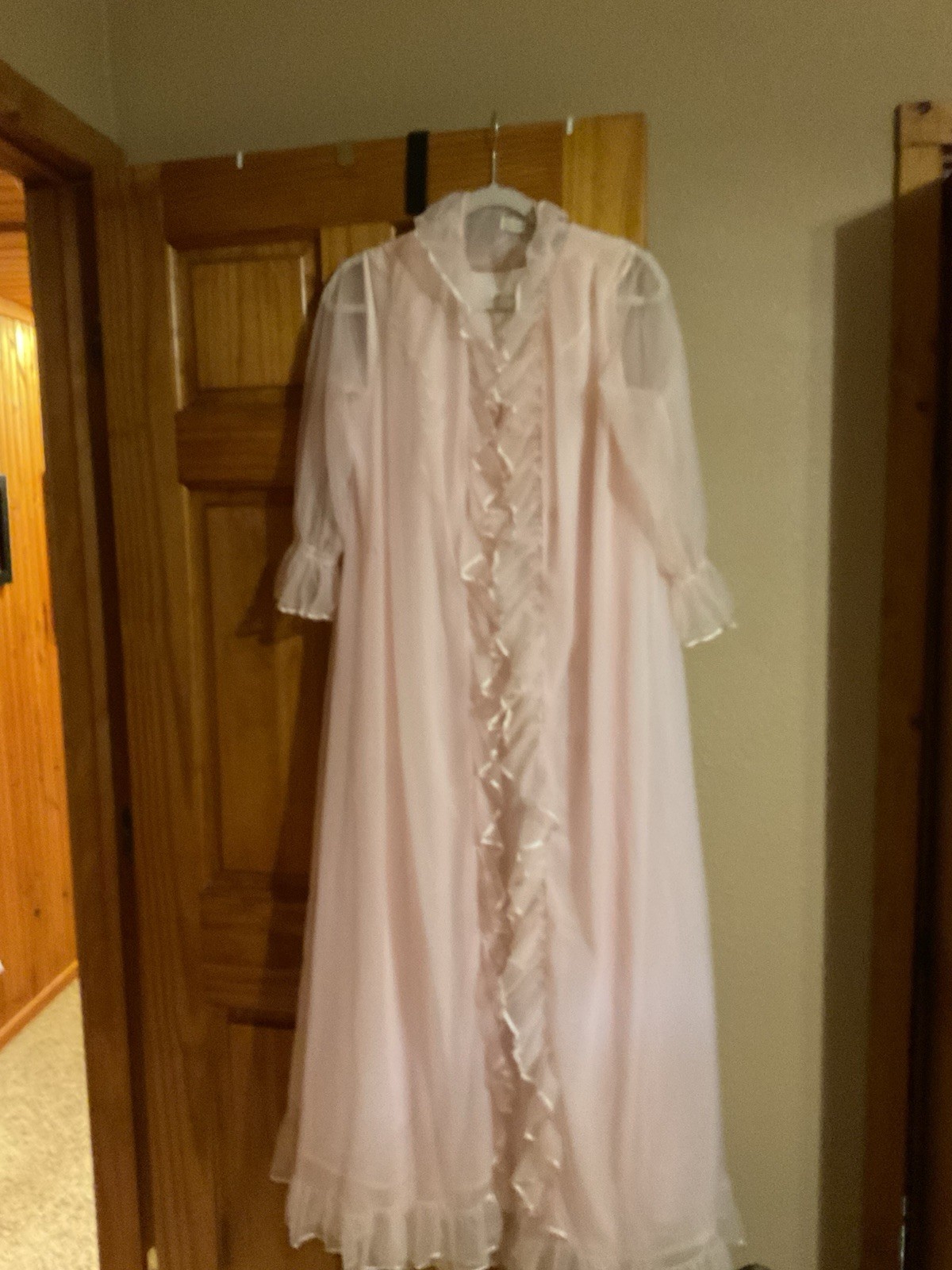 Vintage Miss Elaine Gold Label Peignoir SET Long Nylon Nightgown Ruffles  Pink