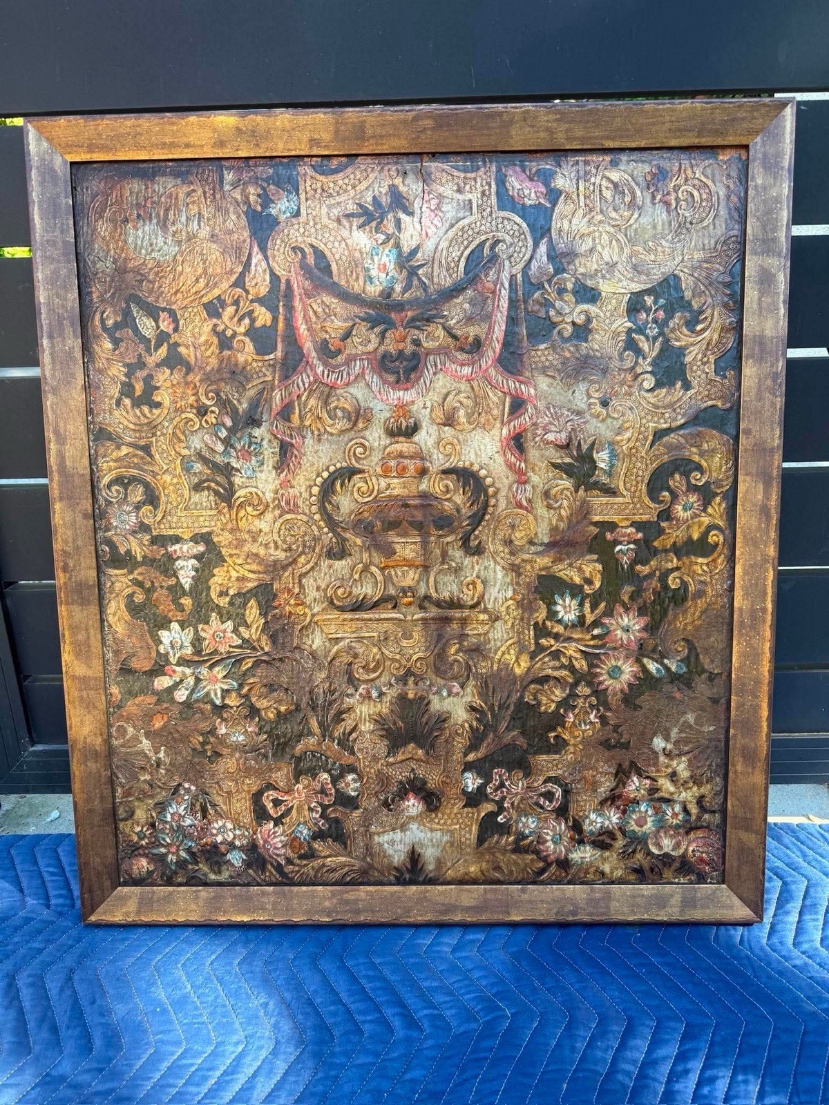 Baroque-style panel leather wall panels from the late 17th century Baroque-style panel leather wall panels from the late 17th century