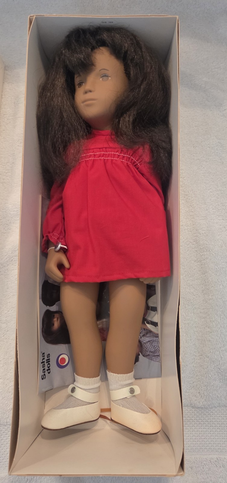 104 Sasha Doll Brunette Red Dress Shoes *NIB* All original. Includes booklet. 104 Sasha Doll Brunette Red Dress Shoes *NIB* All original. Includes booklet.