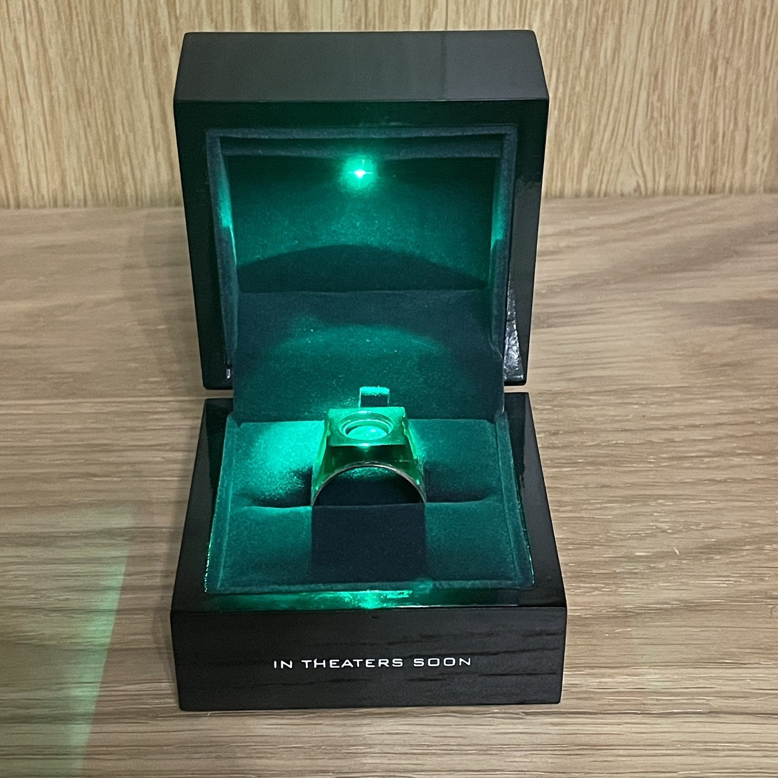 Extremely Rare Movie 2011 Promo Green Lantern Replica Prop Ring Extremely Rare Movie 2011 Promo Green Lantern Replica Prop Ring