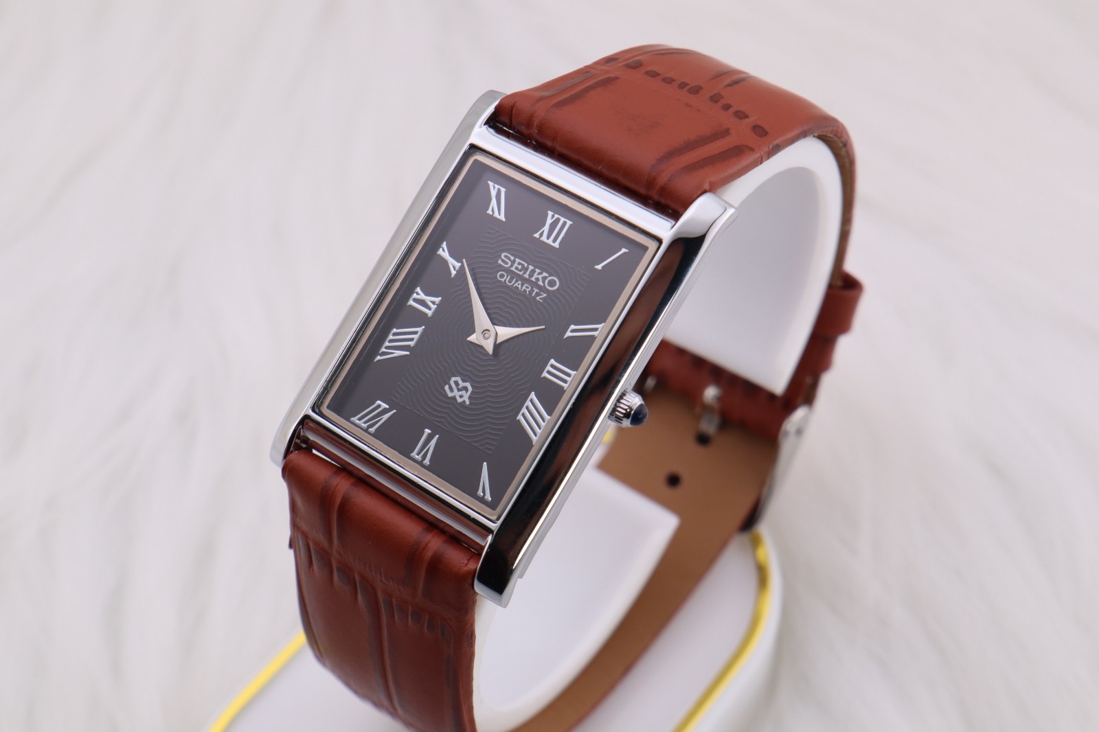 Vintage Seiko Slim Japan Quartz Men’s Wristwatch Limited Edition 