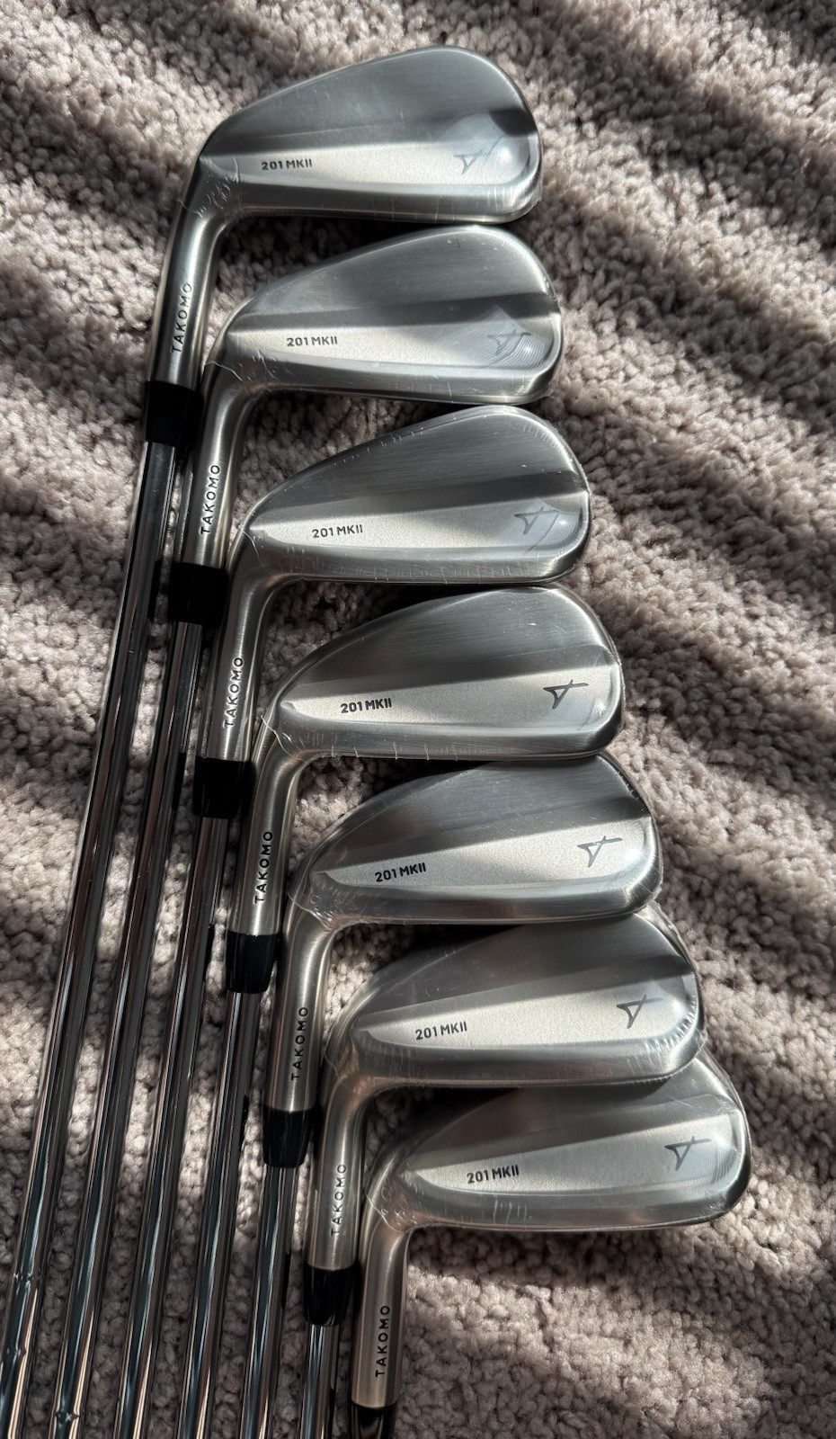 Takomo Iron 201 MKII Left-Handed Iron Set 4-PW - KBS Tour Lite Regular Flex -NEW Takomo Iron 201 MKII Left-Handed Iron Set 4-PW - KBS Tour Lite Regular Flex -NEW