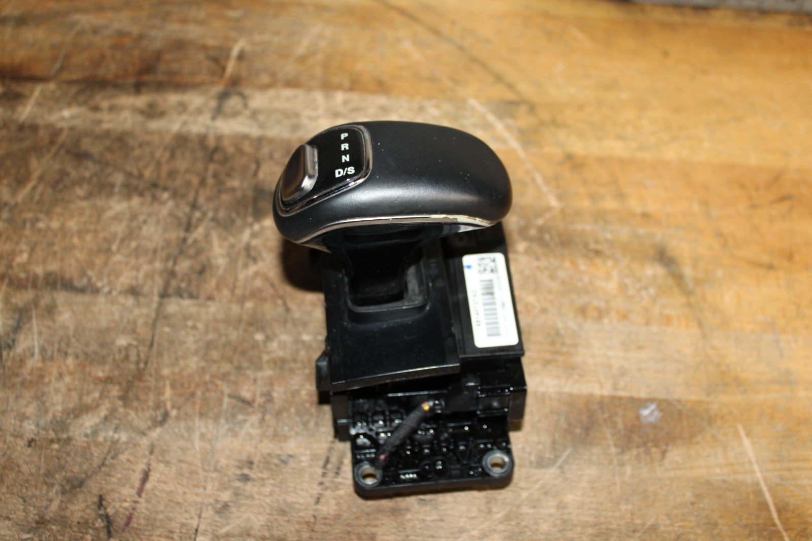 2011-2014 CHRYSLER 300 DODGE CHARGER  Transmission Shifter Box 68140727AD