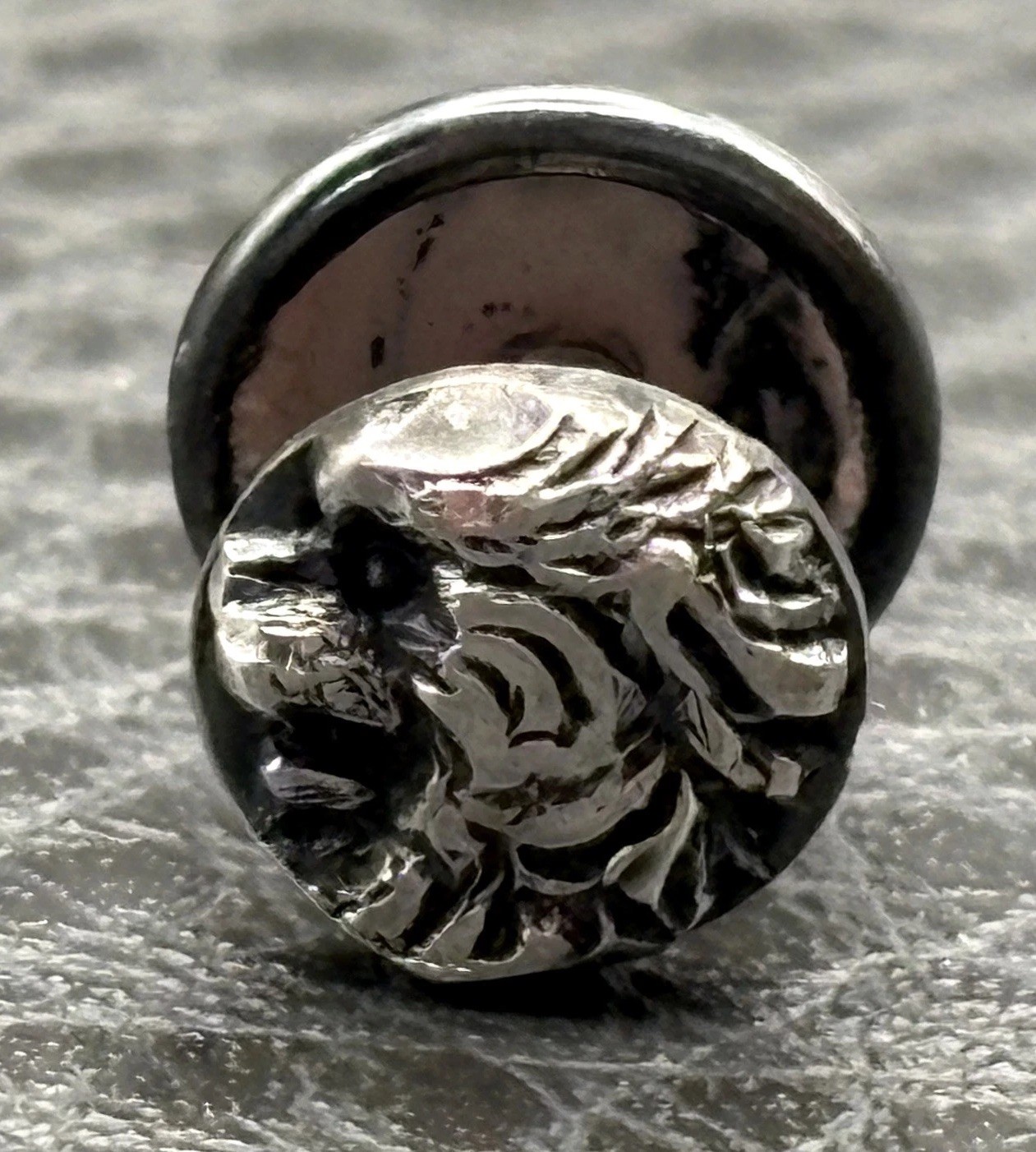 Vintage Victorian Nouveau Era Sterling Silver Lion Head Single Cuff Lapel Button