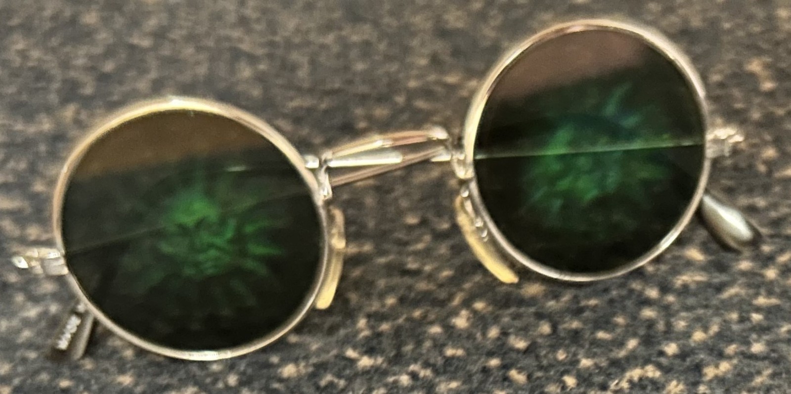 Vintage 80s Round Sunglasses Silver Frame Blazing Sun w/Face Hologram Sunglasses