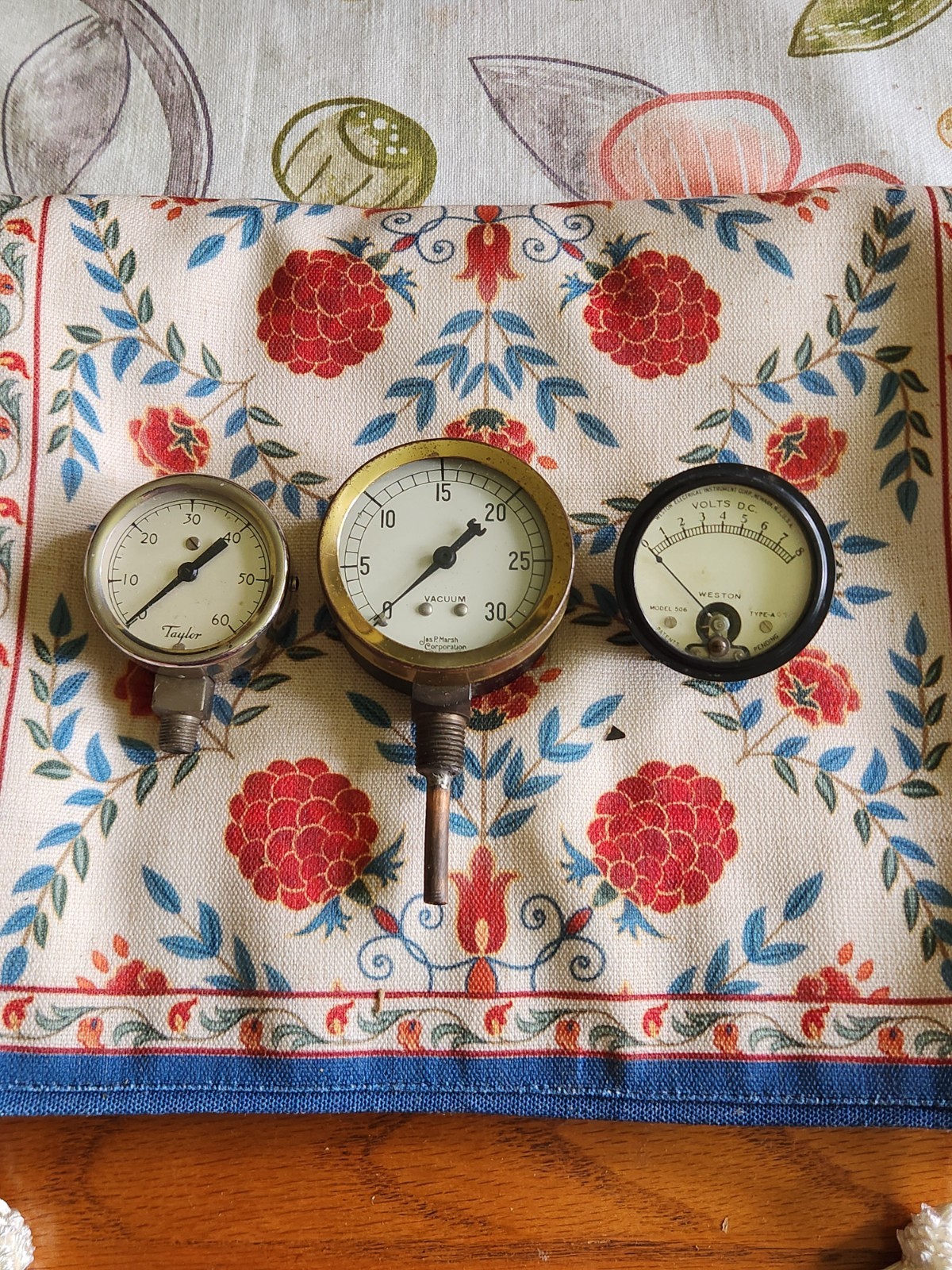 VTG JAS P MARSH GAUGE WESTON TAYLOR VOLT VACUUM GAUGES VTG JAS P MARSH GAUGE WESTON TAYLOR VOLT VACUUM GAUGES