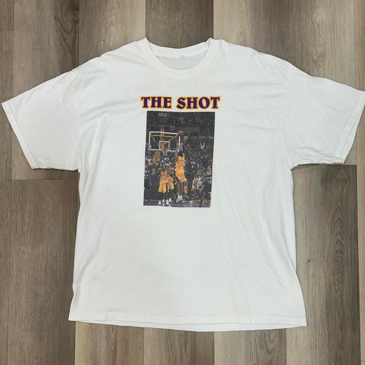 Vintage 2002 NBA Los Angeles Lakers Robert Horry The Shot T-Shirt Vintage 2002 NBA Los Angeles Lakers Robert Horry The Shot T-Shirt