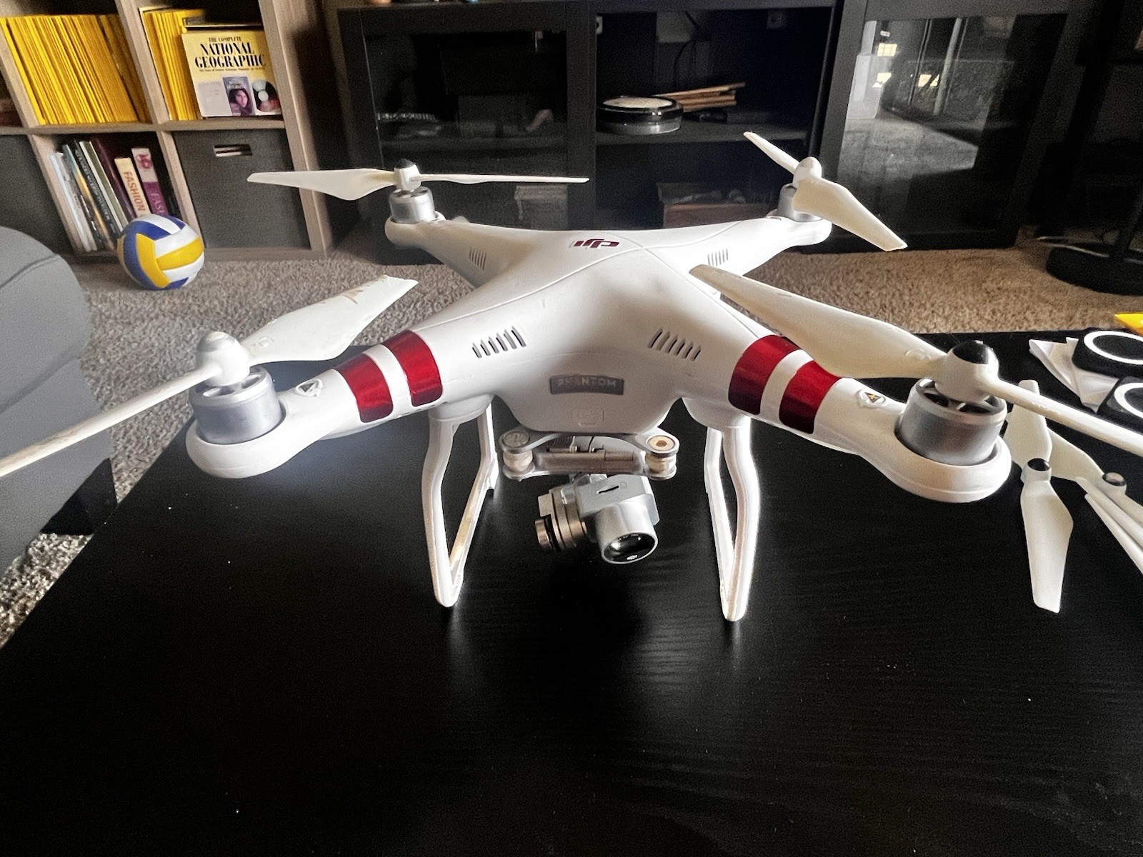 DJI Phantom 3 Quadcopter Drone with Camera and Gimble White, Model W321 DJI Phantom 3 Quadcopter Drone with Camera and Gimble White, Model W321