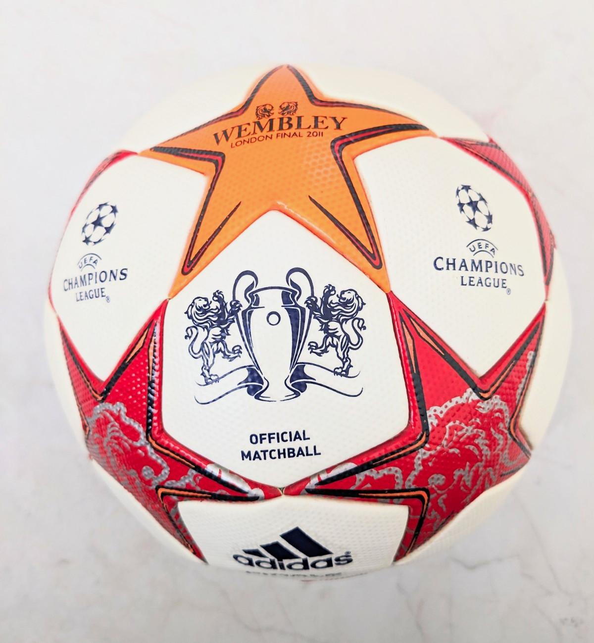 adidas Finale UEFA Champions League London Final 2011 Size 5 Official Matchball adidas Finale UEFA Champions League London Final 2011 Size 5 Official Matchball