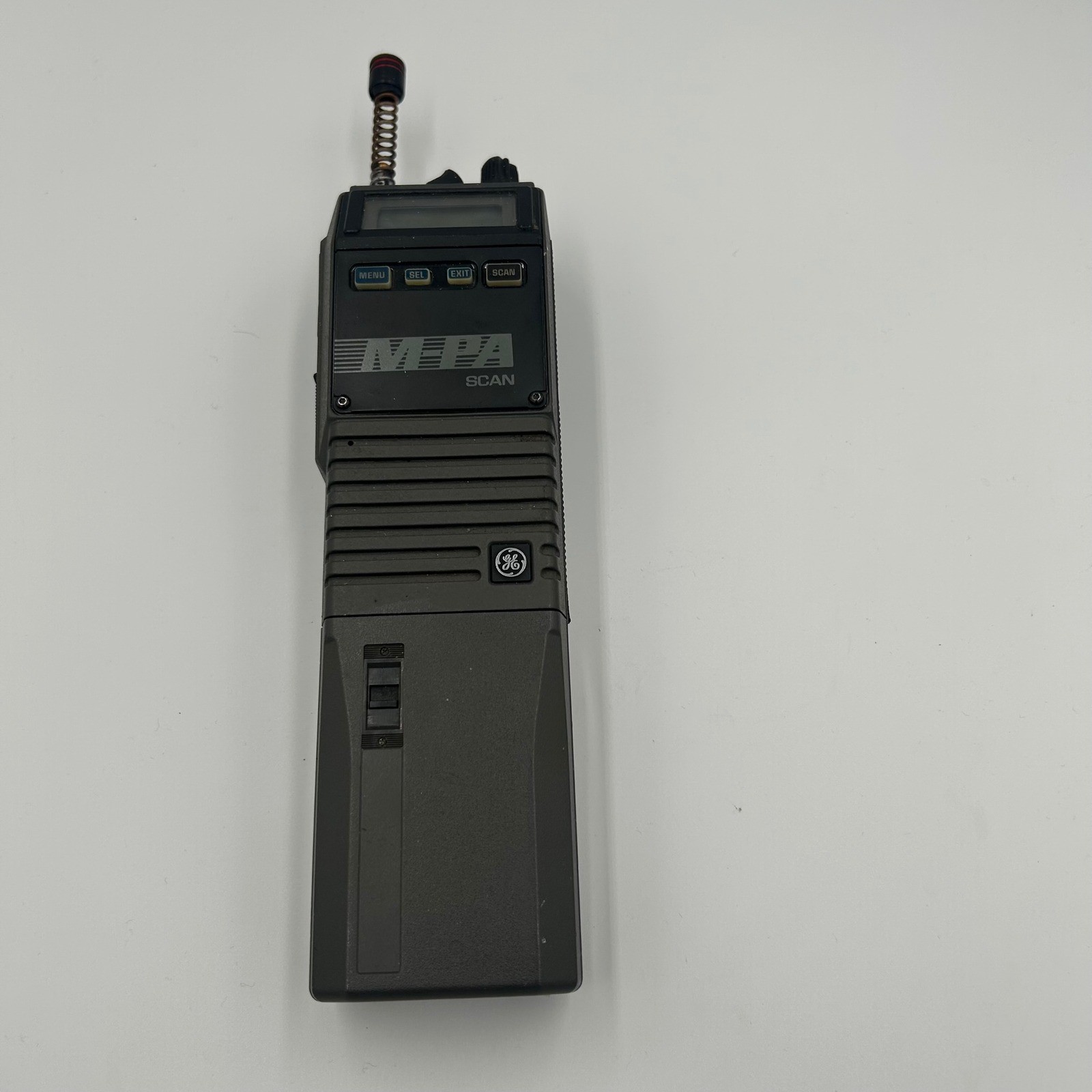 GE M-PA Scan Radio Two-Way Handheld Unisex OS Grey Ericsson PAU02 Vintage GE M-PA Scan Radio Two-Way Handheld Unisex OS Grey Ericsson PAU02 Vintage