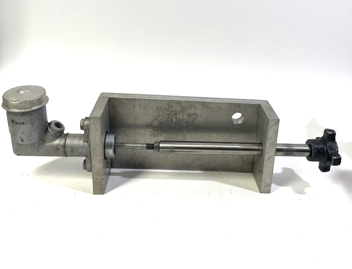 VINTAGE LUCAS Clutch Master Cylinder 64675560a VINTAGE LUCAS Clutch Master Cylinder 64675560a