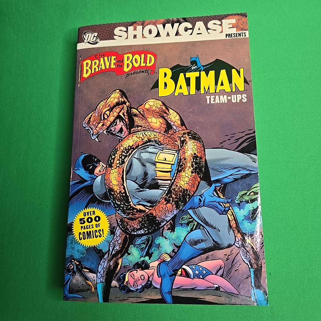Showcase Presents: The Brave and the Bold - The Batman Team-Ups, Vol. 1 - GOOD