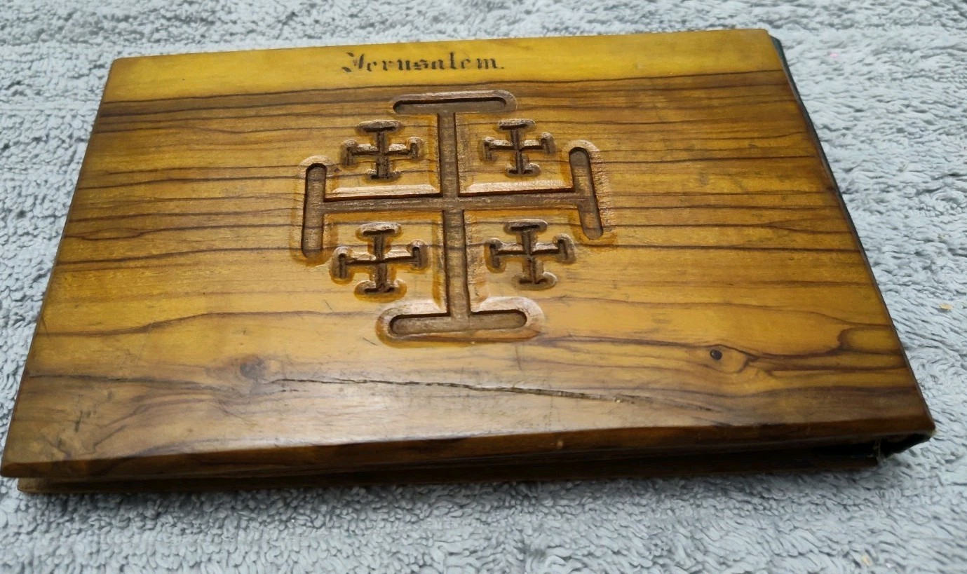 Vintage Jerusalem Pressed Flowers & Views Of The Holy Land Olive Wood Book