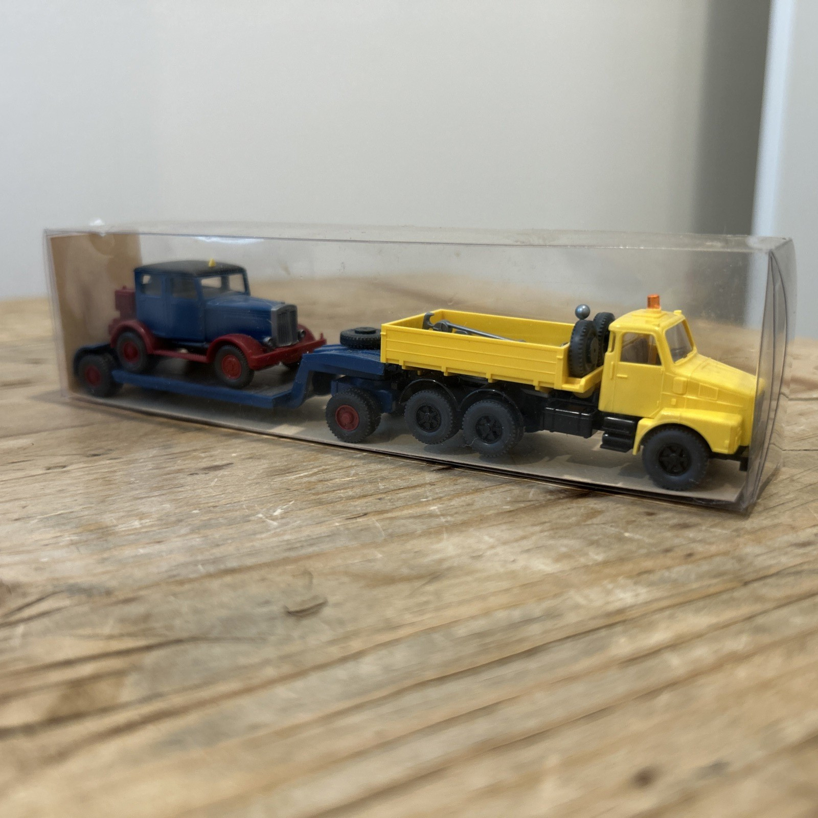 Vintage Wiking Hanomag ST 100 Veteran 1:87 Miniature Truck Trailer