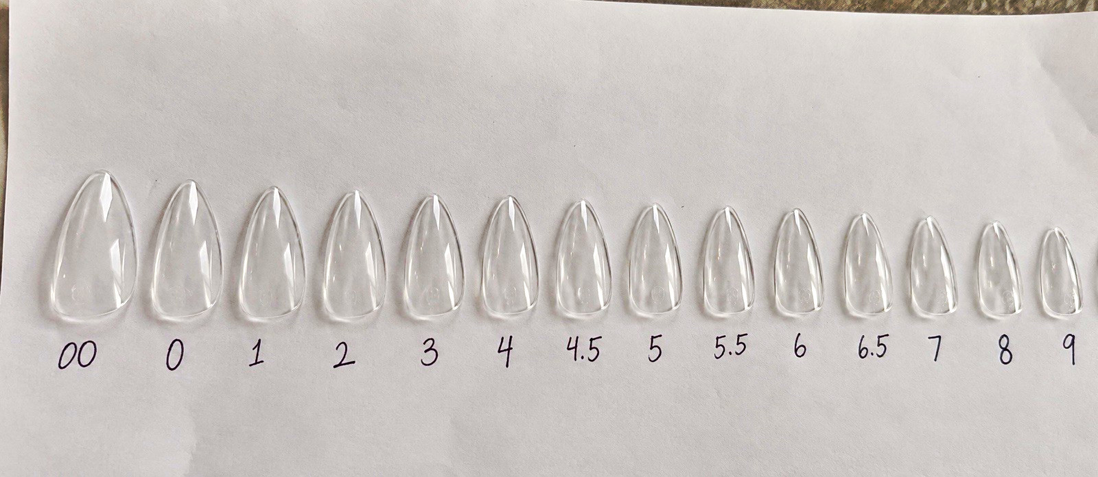 Medium Almond Press-On Nails Sizing Kit Medium Almond Press-On Nails Sizing Kit